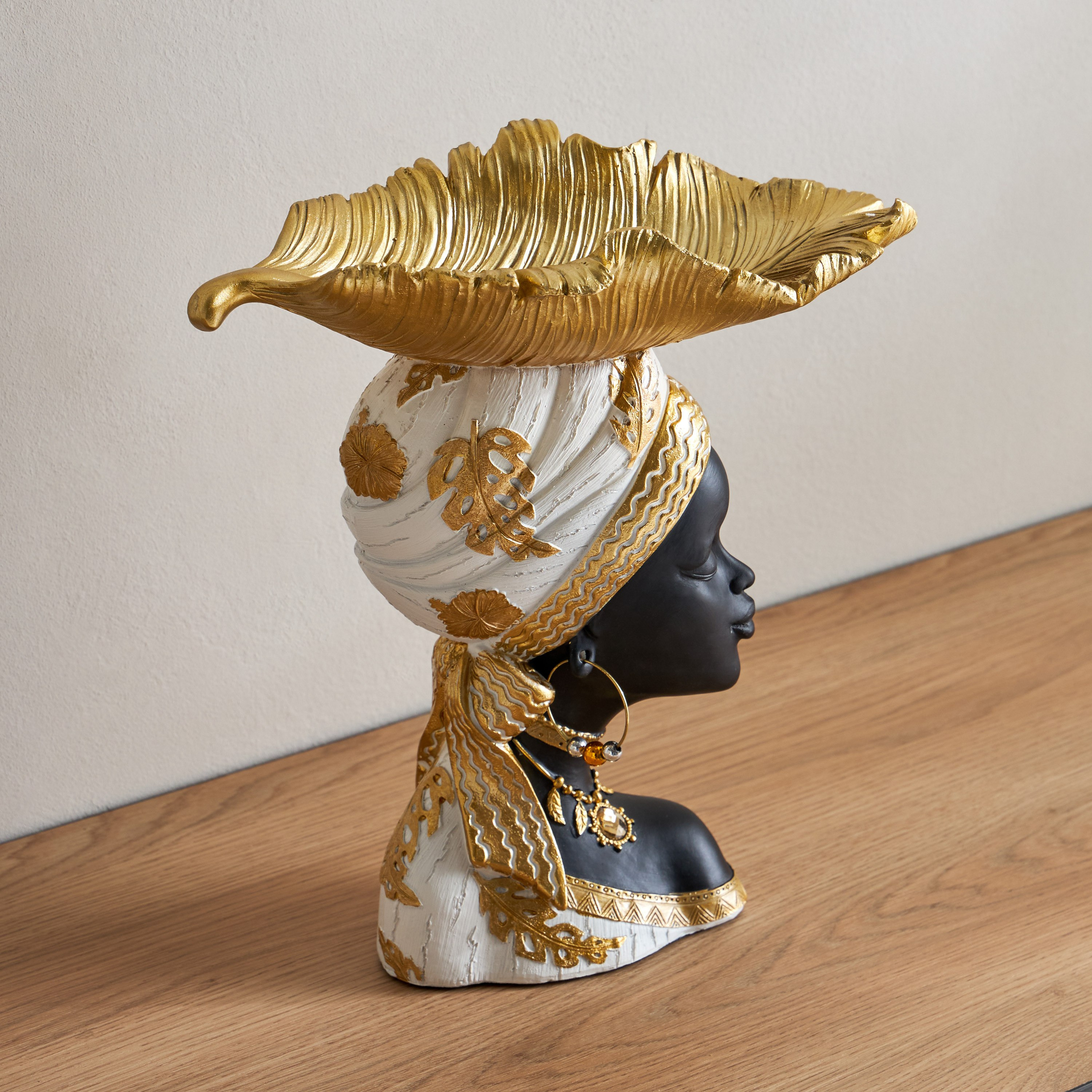 Marcel Polyresin Rural Lady with Tray on Head - 28x14x32 cm-hbxhomeware-homedecor-figurinesandornaments-image-2