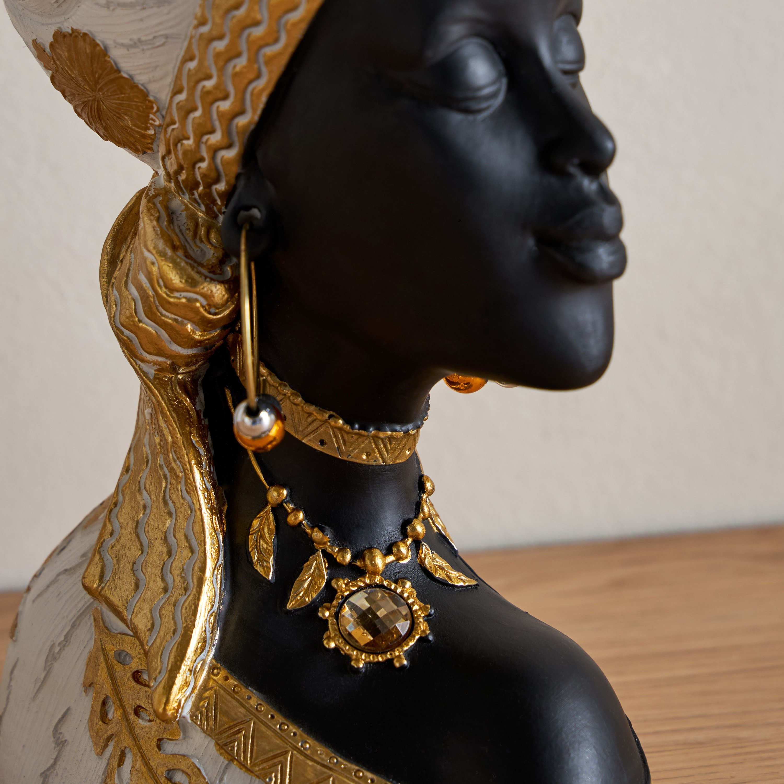 Marcel Polyresin Rural Lady with Tray on Head - 28x14x32 cm-hbxhomeware-homedecor-figurinesandornaments-image-3