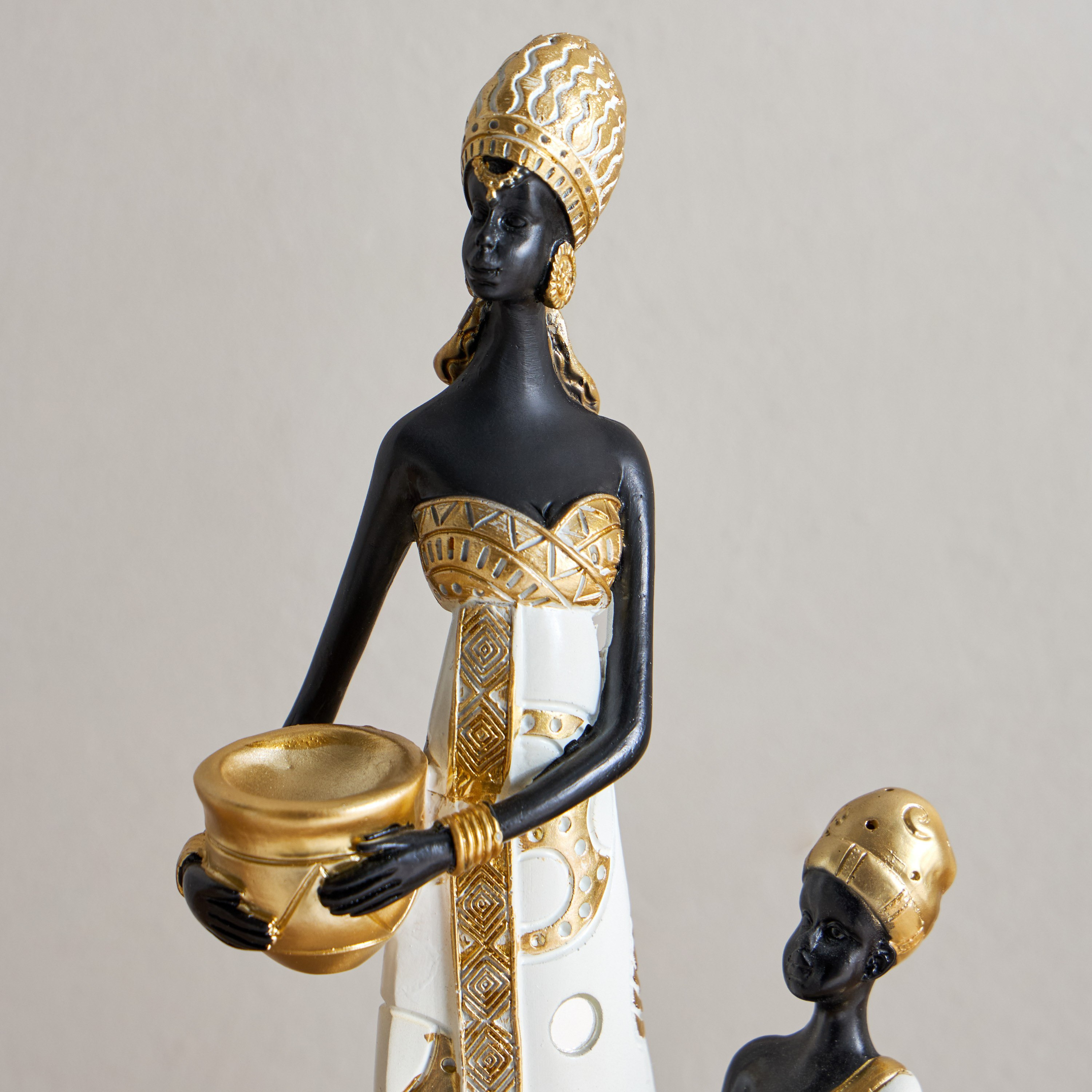 تمثال سيدة مع طفل بولي ريزين من مارسيل - 15x8.5x36.5 سم-hbxhomeware-homedecor-figurinesandornaments-image-6