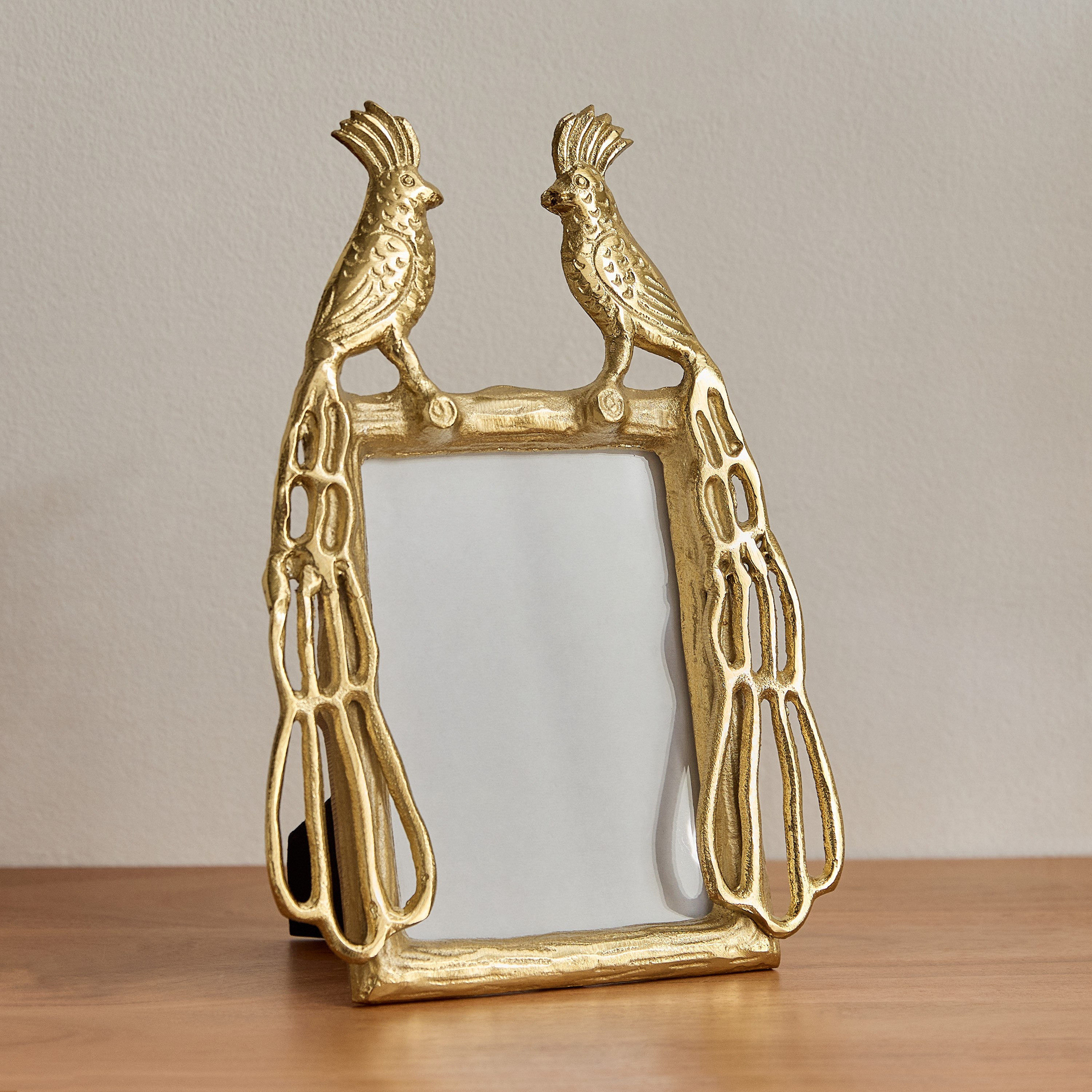 برواز صور ألومنيوم بتصميم طاووس من بوبين - 29x22x2 سم-hbxbedroom-decorandaccessories-photoframes-image-1