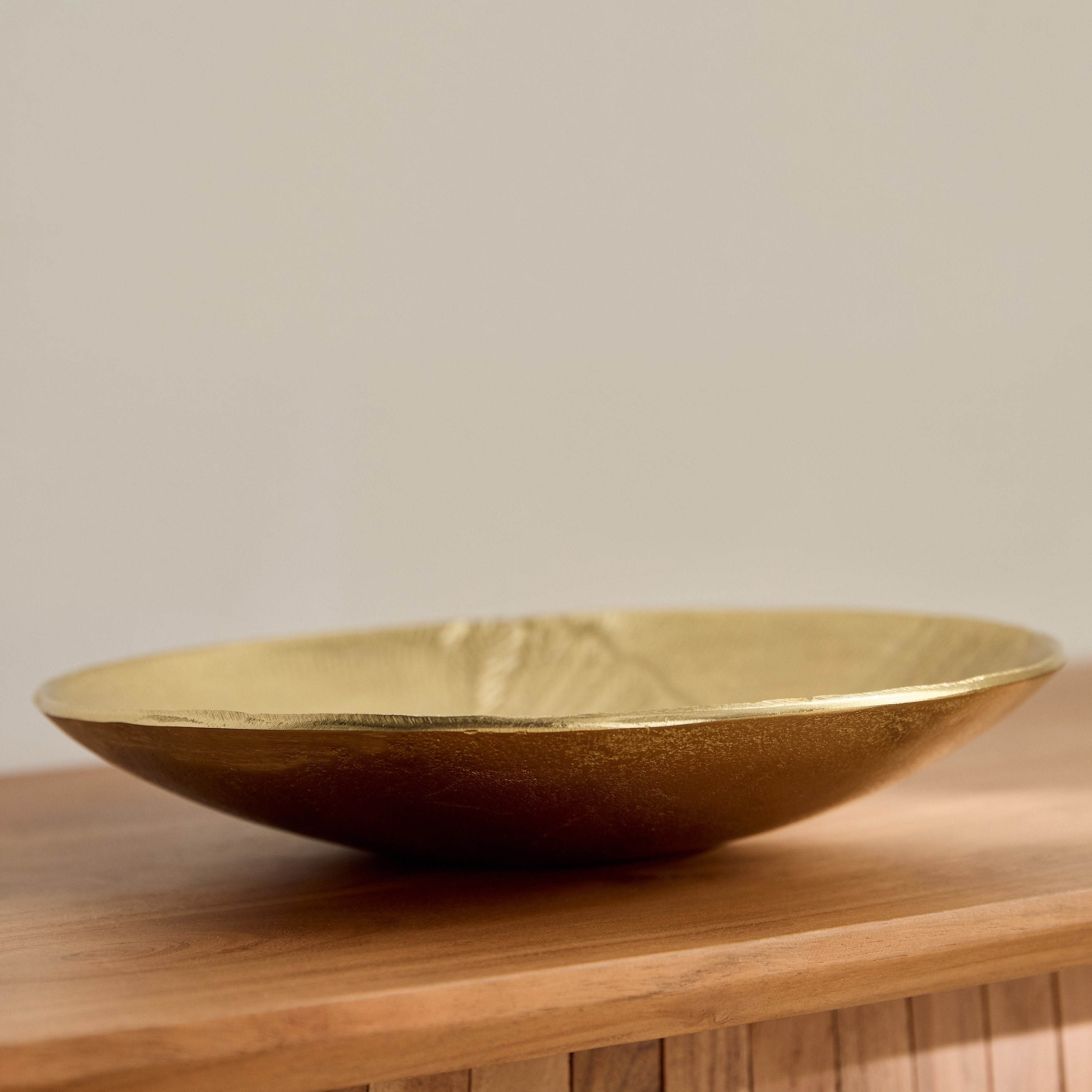 Popin Aluminium Etched Round Tray - 30x30x5 cm-hbxhomeware-hbxdecorandfurnishings-image-2