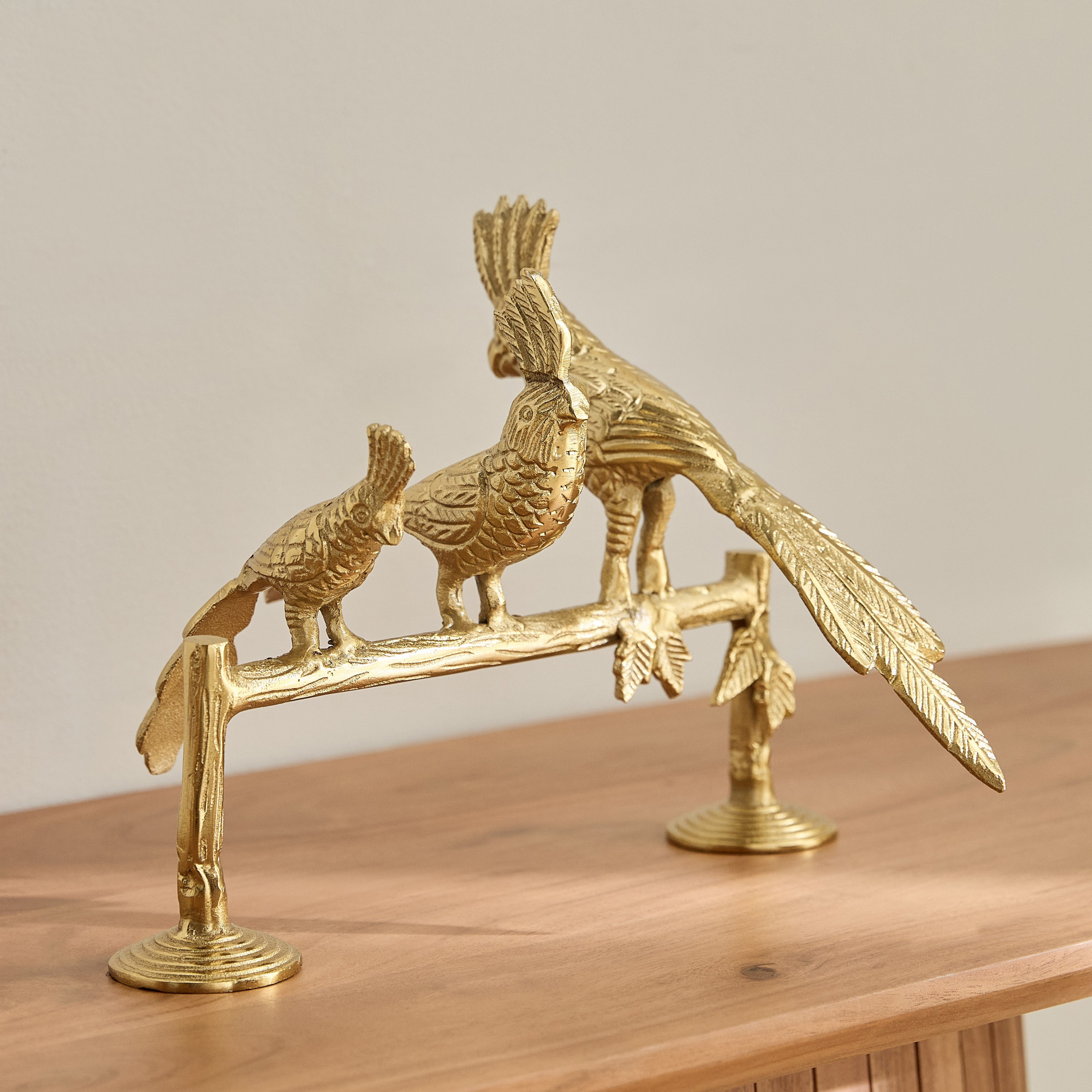 ديكور طاولة ألومنيوم بتصميم  3 طيور على فرع من بوبين - 32x25x23 سم-hbxhomeware-homedecor-figurinesandornaments-image-1