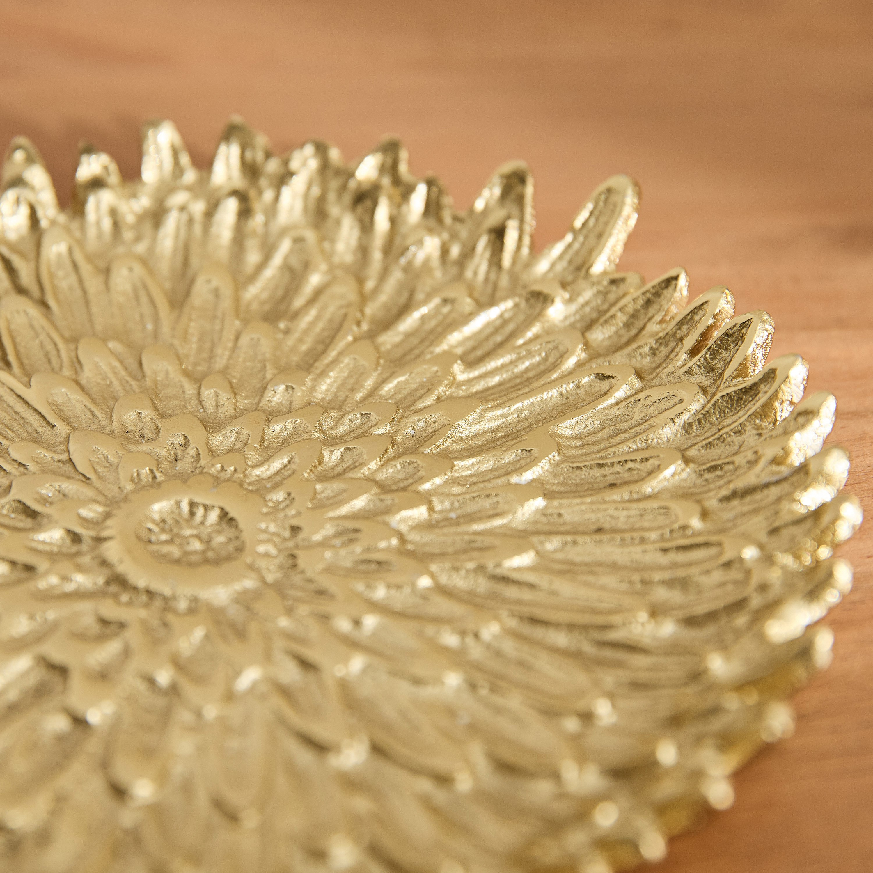 صينية ديكور ألومنيوم من بوبين- 18x18x2 سم-hbxhomeware-hbxdecorandfurnishings-image-3