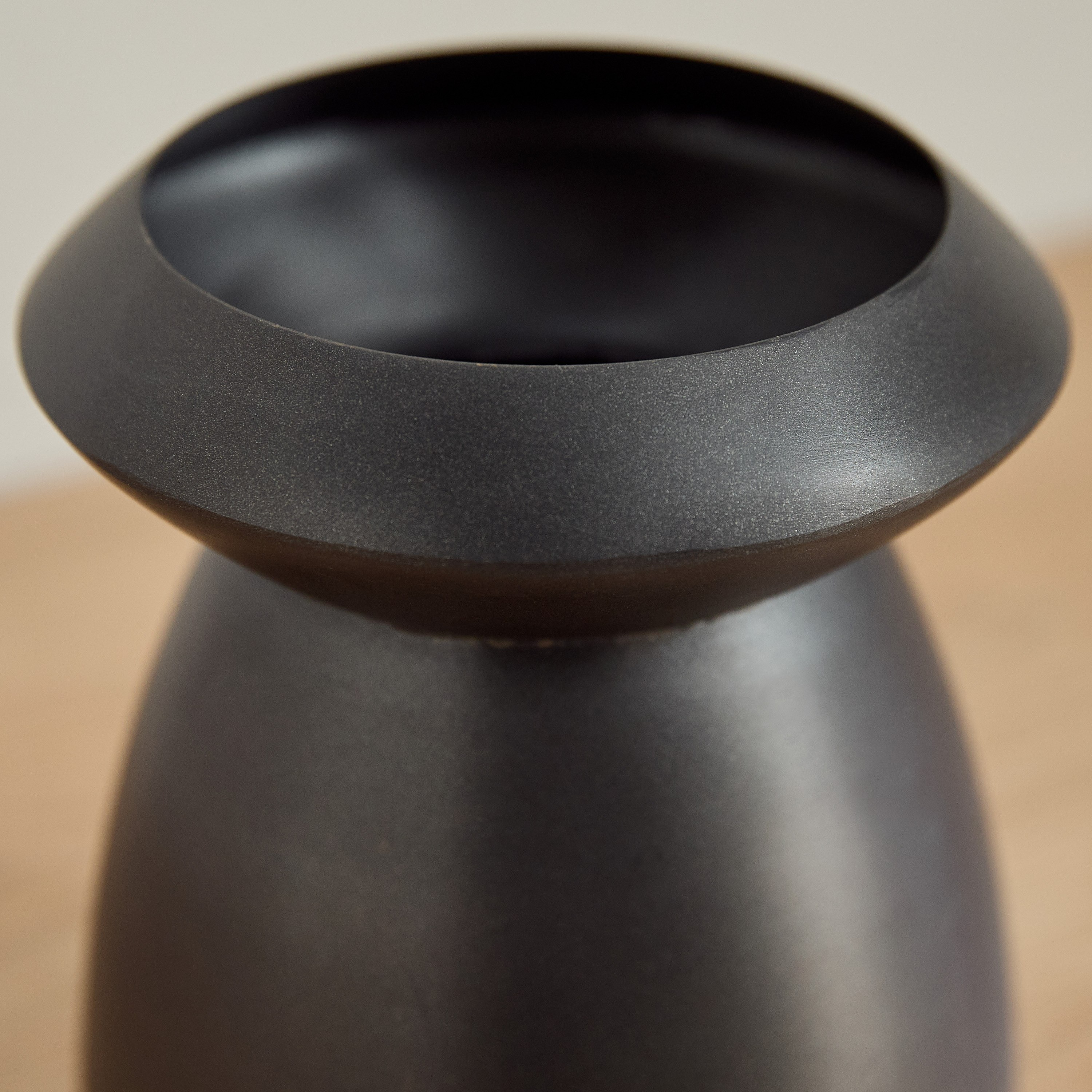Orbet Aluminum Vase - 13x13x17 cm-hbxbedroom-decorandaccessories-vases-image-3