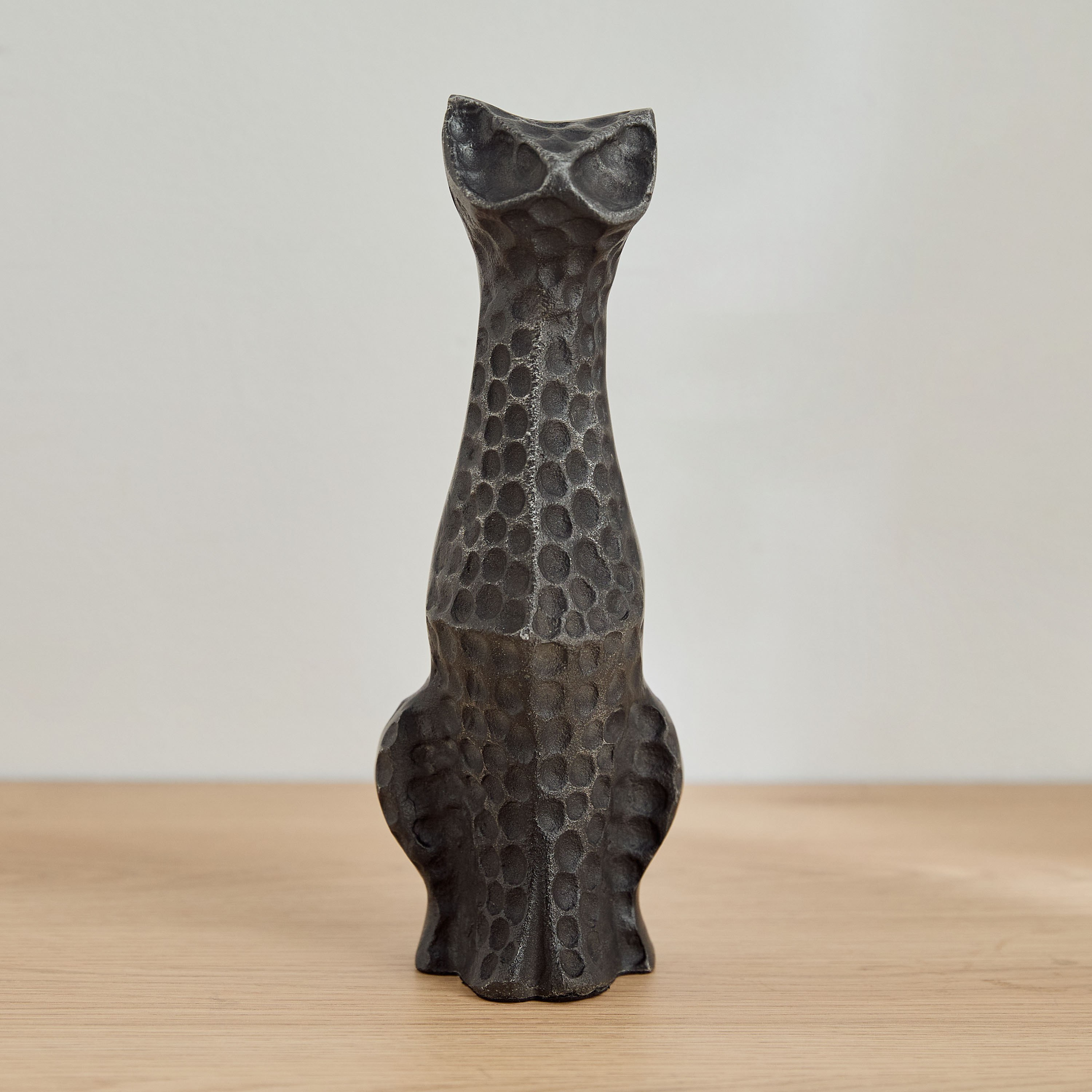 Orbet Aluminium Cat Table Decor Accent - 9x8x25 cm-hbxhomeware-homedecor-figurinesandornaments-image-2