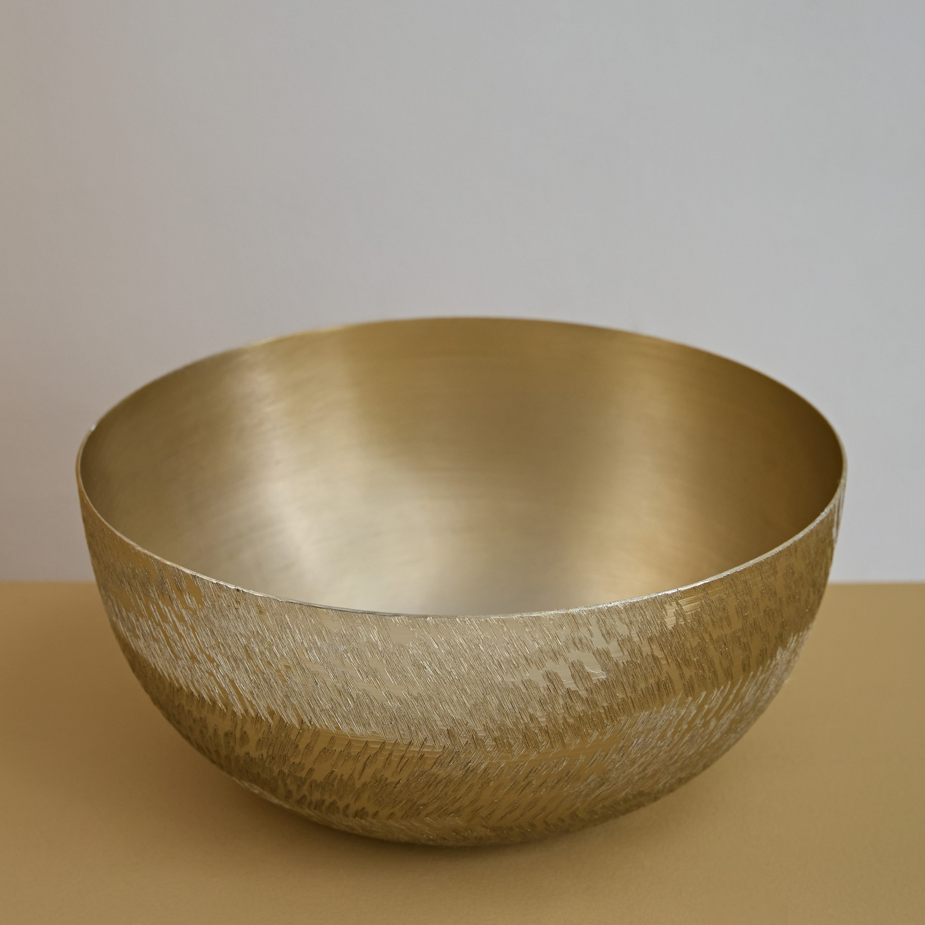 Catlyn Textured Aluminium Decorative Bowl - 25x25x14 cm-hbxdecorandfurnishings-homeaccessories-bowls-image-2