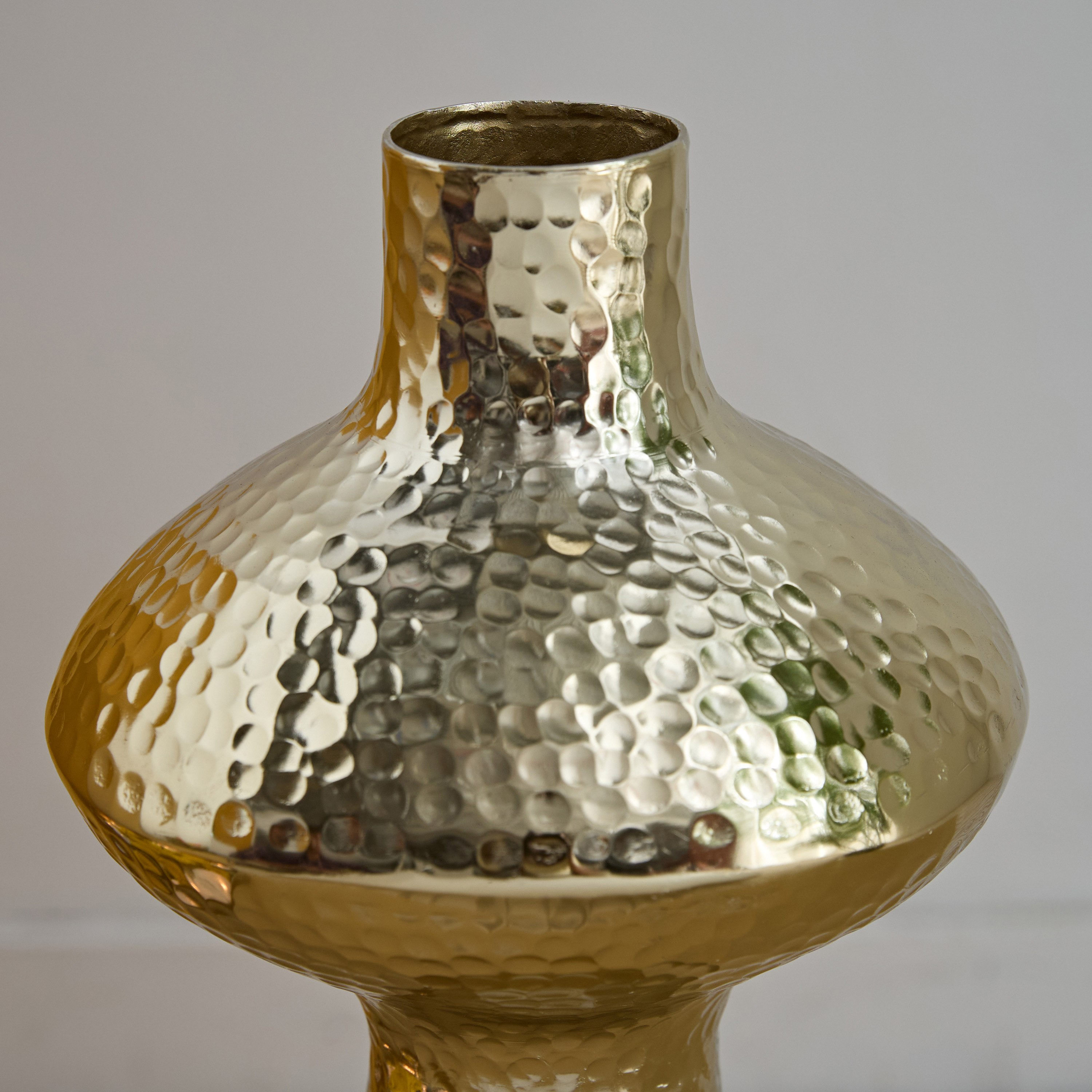 Catlyn Aluminium Hammered Vase - 17x17x32 cm-PROMO_HB_AE_B2G2_011025-image-3