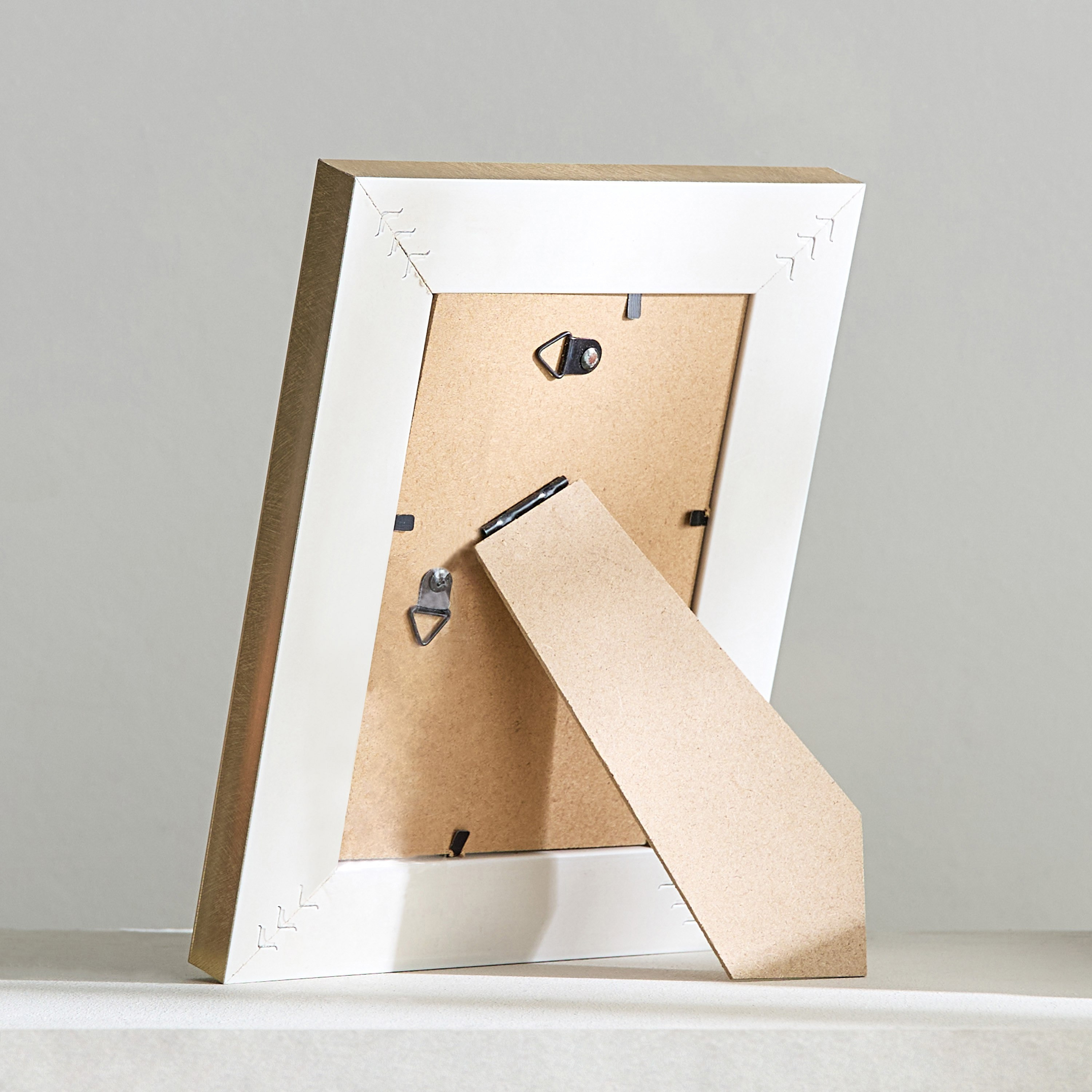 برواز صور مخملي 4x6 بوصة من أتريوم - 16x21x1.7 سم-hbxbedroom-decorandaccessories-photoframes-image-3