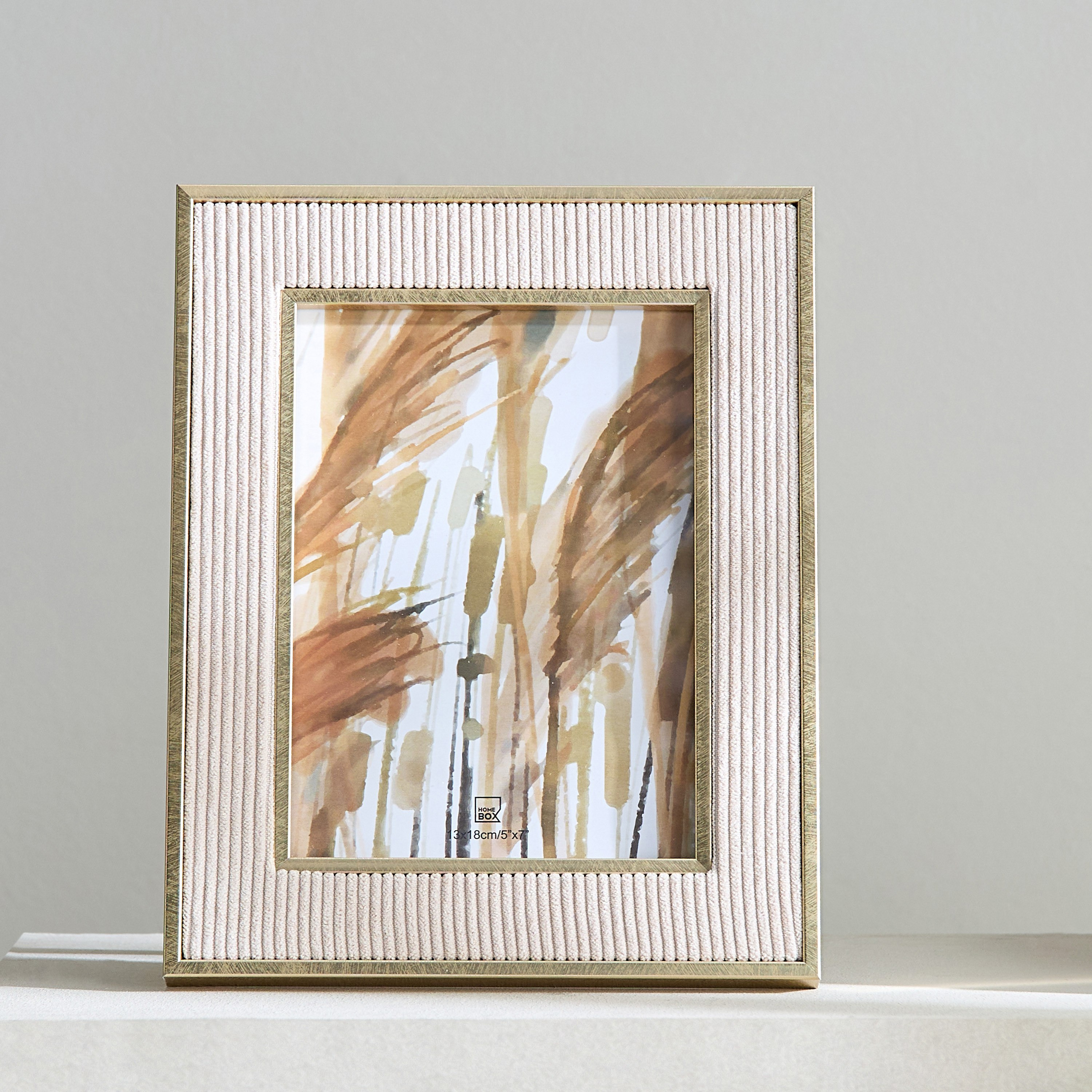 برواز صور 5x7 بوصة مع قطيفة من أتريوم - 19x24x1.7 سم-hbxbedroom-decorandaccessories-photoframes-image-2