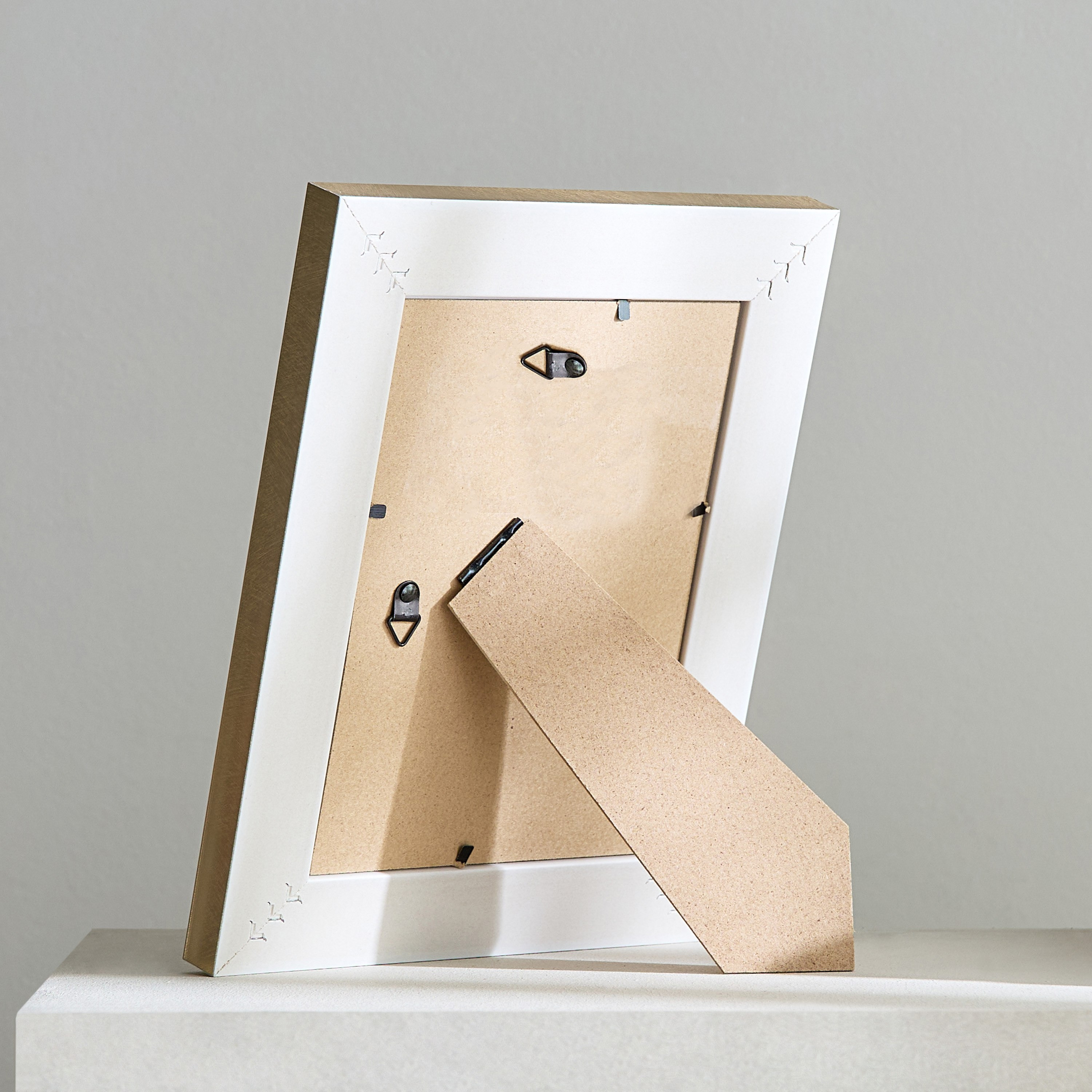 برواز صور 5x7 بوصة مع قطيفة من أتريوم - 19x24x1.7 سم-hbxbedroom-decorandaccessories-photoframes-image-3