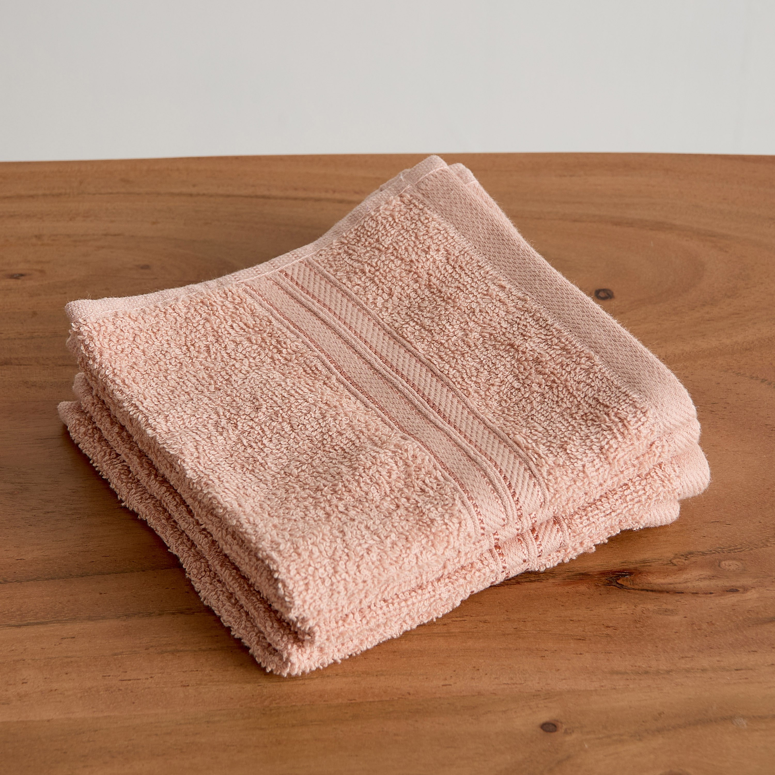 طقم مناشف وجه ممشطة 4 قطع من إسنشيال- 30x30 سم-hbxbathroom-bathroomtextiles-image-1