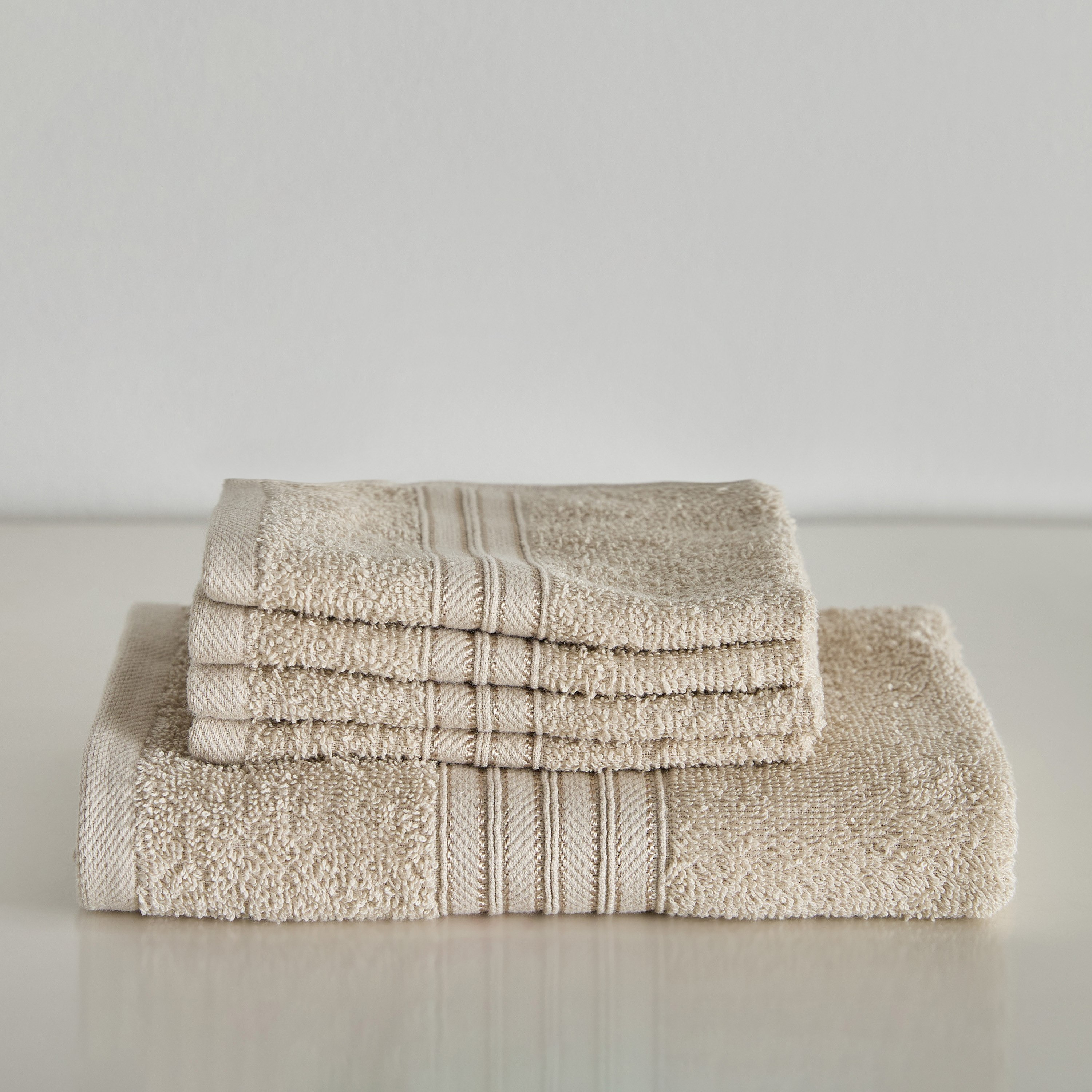 Essential Carded Hand Towel - 50x90 cm-hbxbathroom-bathroomtextiles-image-4