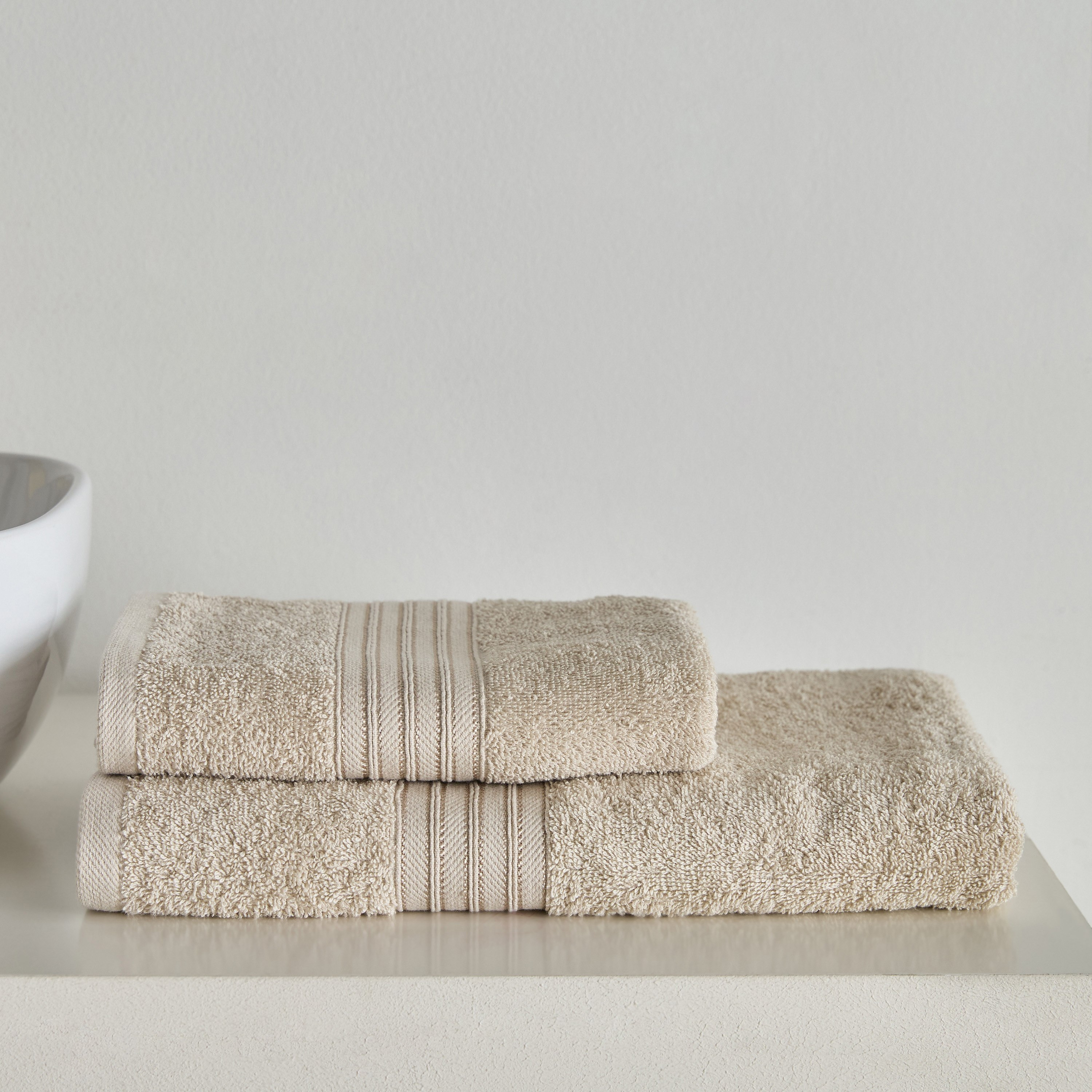 Essential Carded Bath Towel - 70x140 cm-hbxbathroom-bathroomtextiles-image-4
