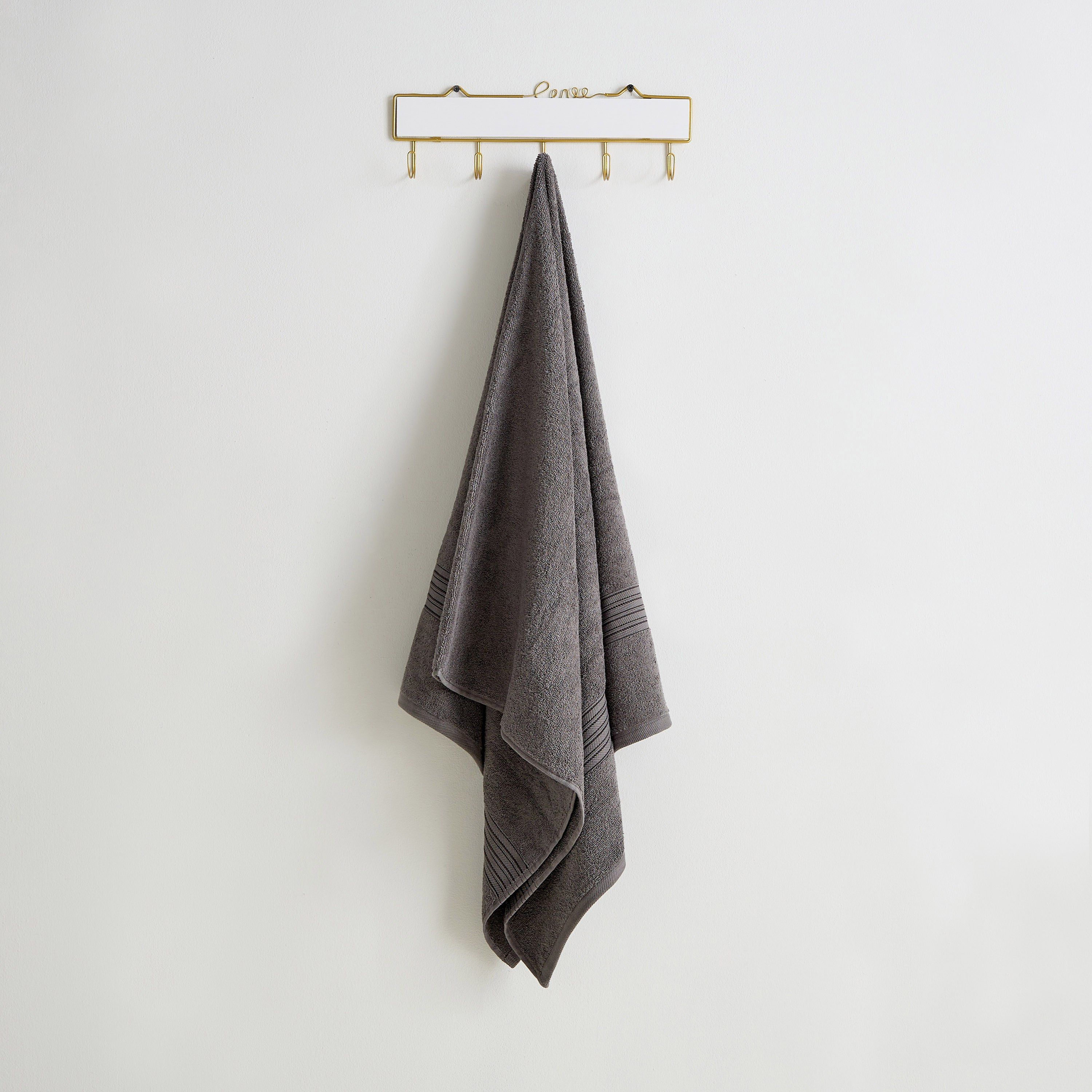 Essential Carded Bath Towel - 70x140 cm-hbxbathroom-bathroomtextiles-image-1