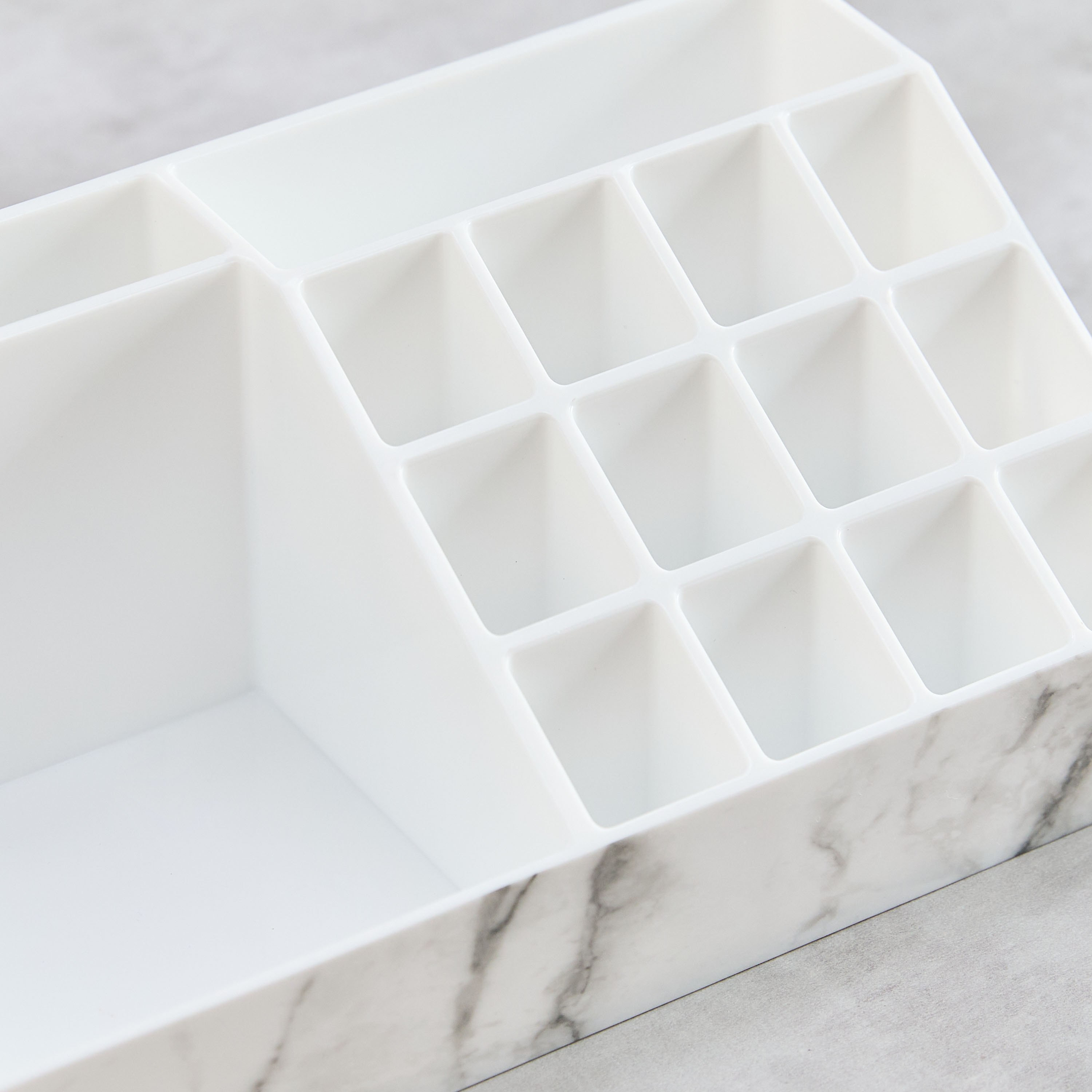 Magnus Makeup Organizer - 22x12x8 cm-hbxbedroom-bedroomaccessories-jewelleryboxesandholders-image-3