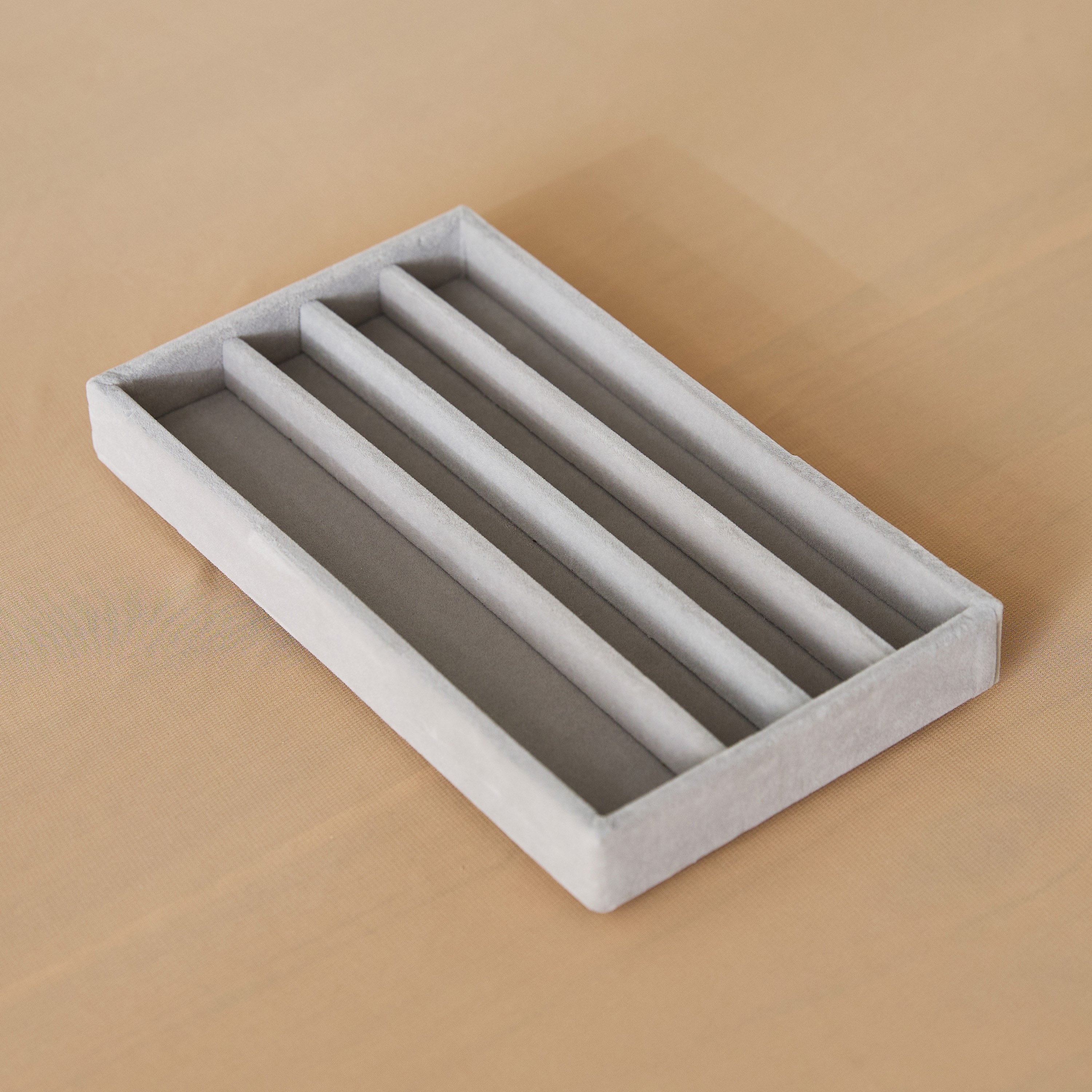 Velour 4-Compartment Jewellery Tray for Necklaces-hbxbedroom-bedroomaccessories-jewelleryboxesandholders-image-2