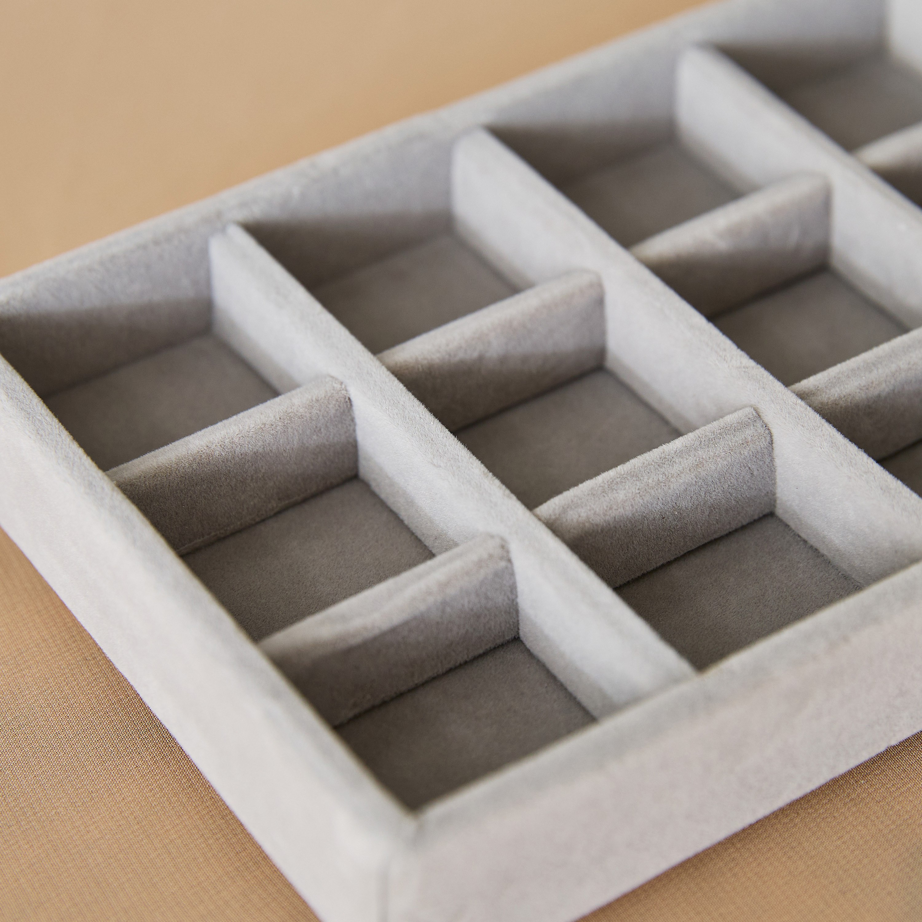 Velour 15-Compartment Jewellery Tray for Rings and Earrings-hbxbedroom-bedroomaccessories-jewelleryboxesandholders-image-3