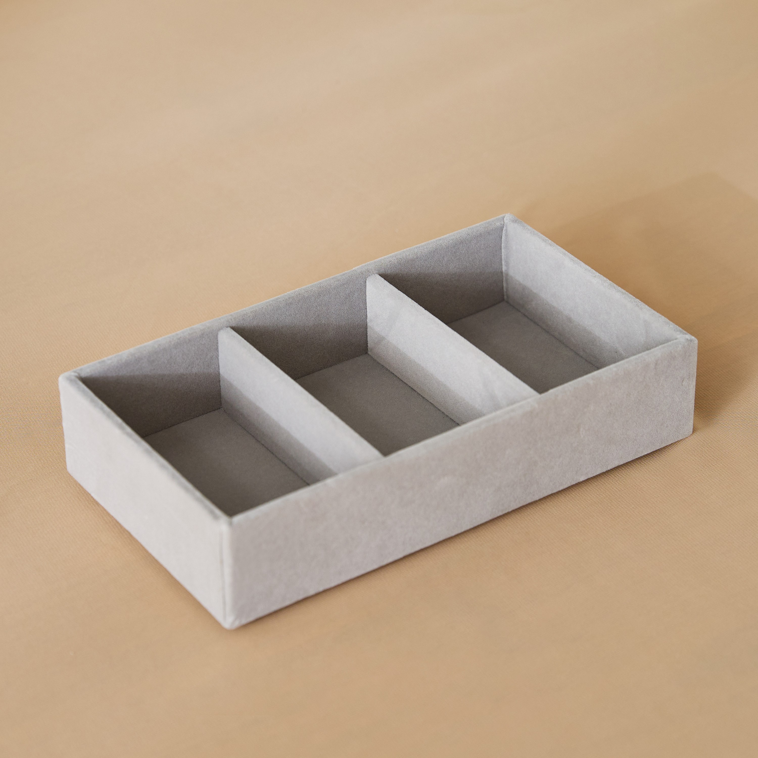 Velour 3-Compartment Jewellery Tray-hbxbedroom-bedroomaccessories-jewelleryboxesandholders-image-2