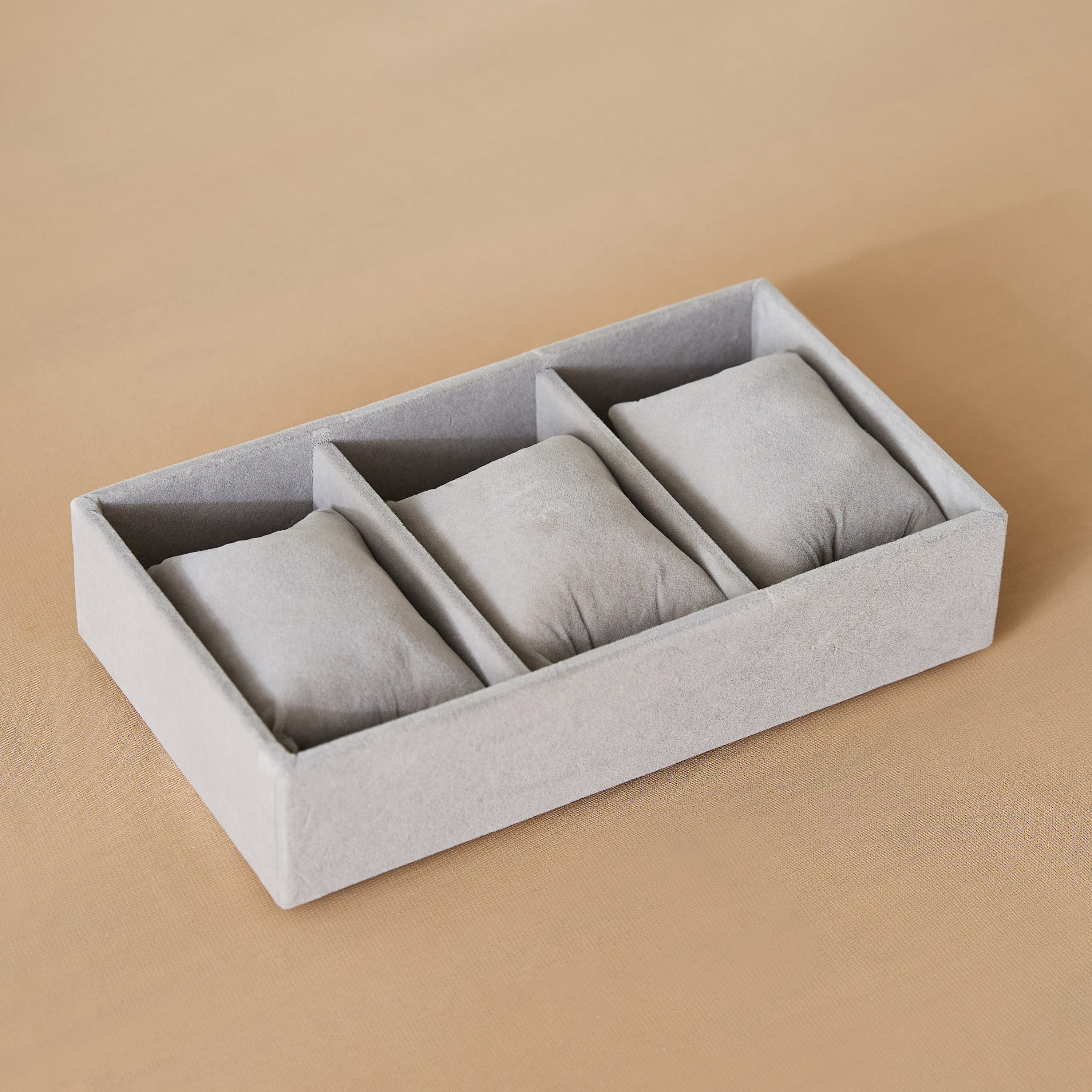 Velour 3-Compartment Jewellery Tray with 3 Pillows for Watches-hbxbedroom-bedroomaccessories-jewelleryboxesandholders-image-2