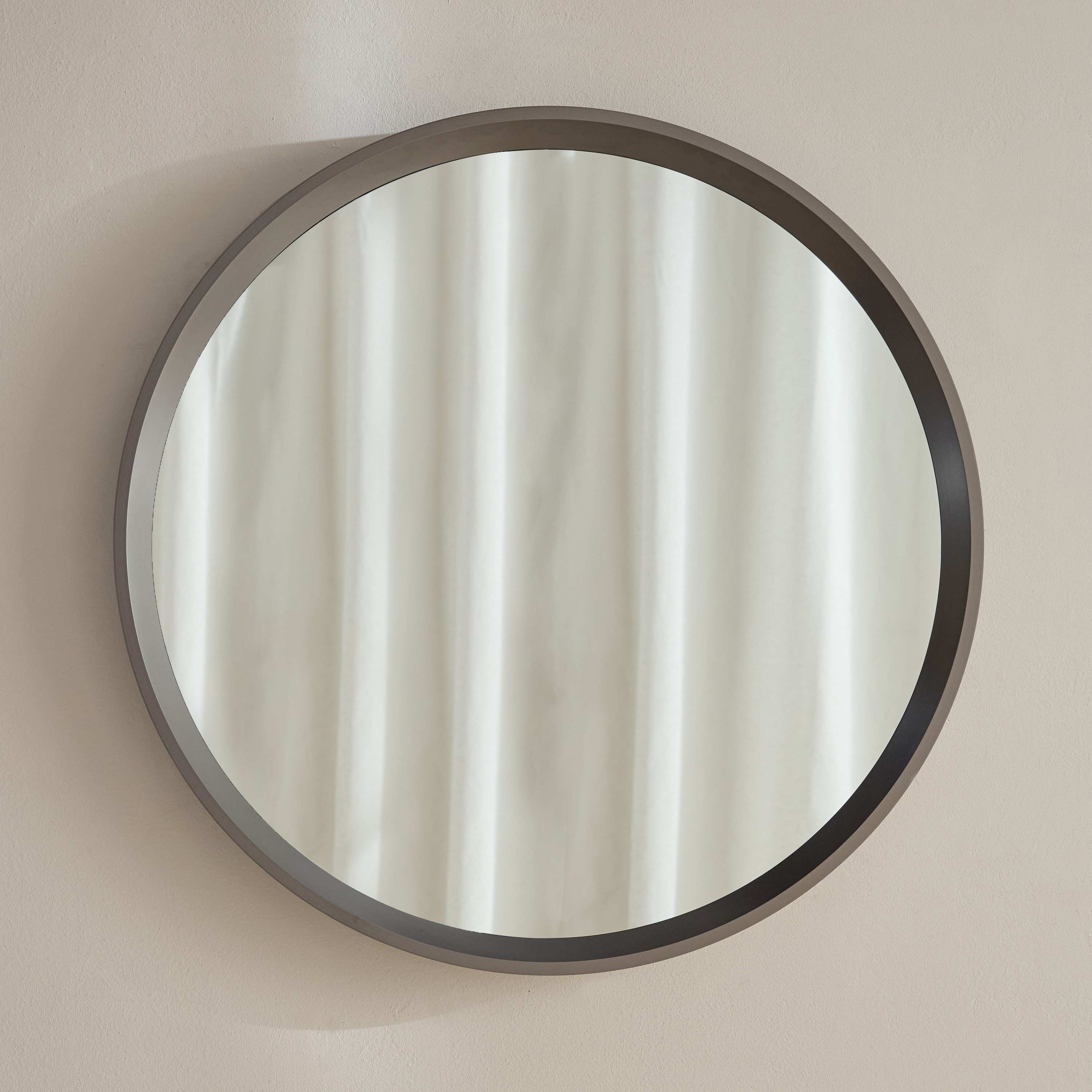 مرآة حائط مستديرة من بريكلين - 70x70x6 سم-hbxhomeware-hbxdecorandfurnishings-image-2