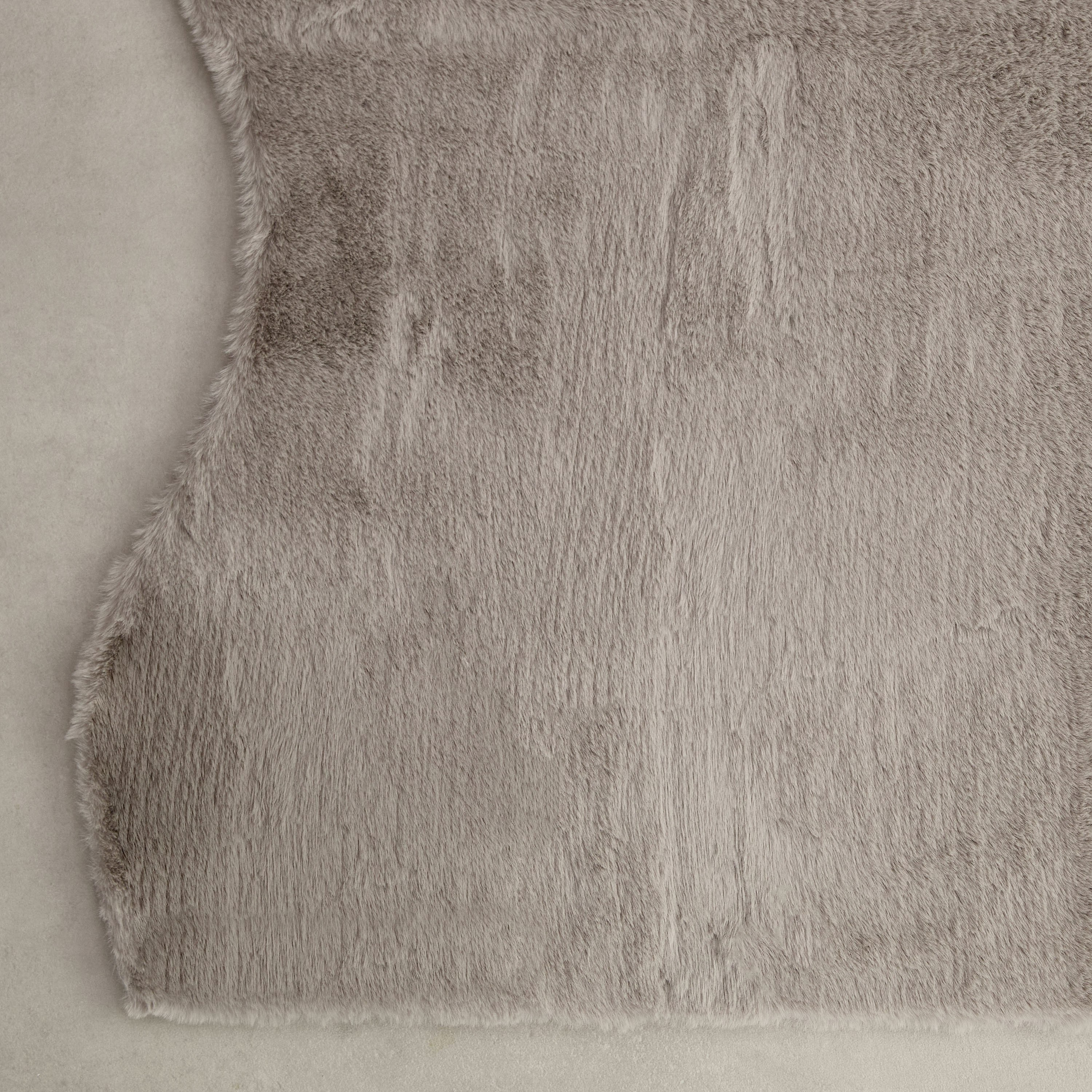 Faux Rabbit Fur Shaped Rug - 70x230 cm-hbxdecorandfurnishings-floorcoverings-rugs-image-2