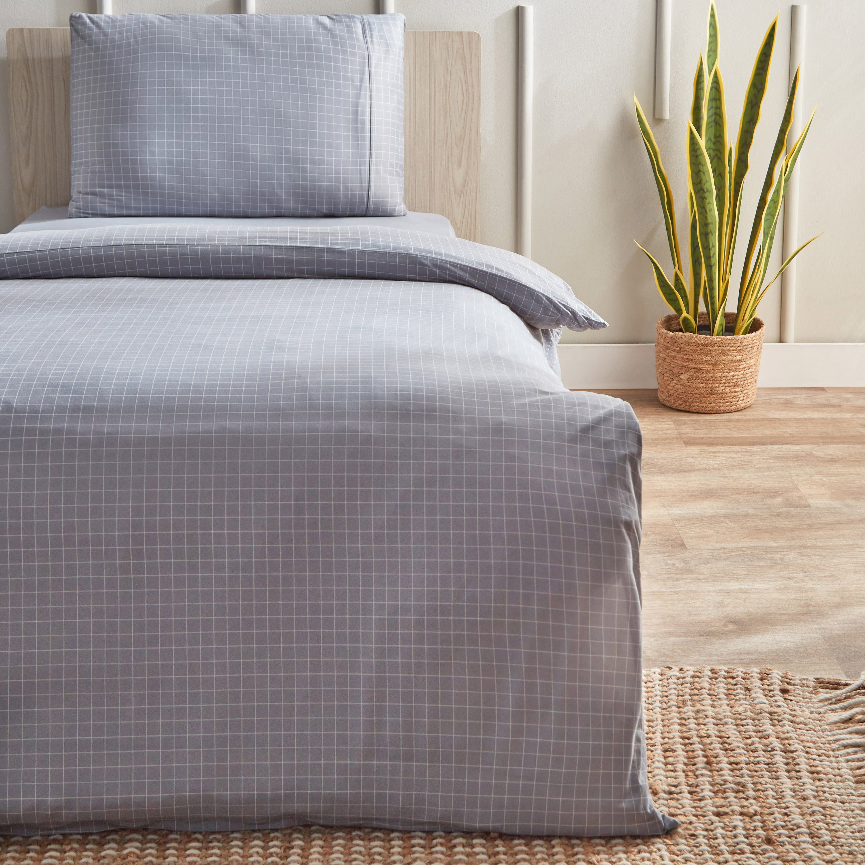 Ferum Stripe 2-Piece Microfiber Single Duvet Quilt Cover Set - 135x200 cm-hbxhomeware-hbxbedroom-image-3