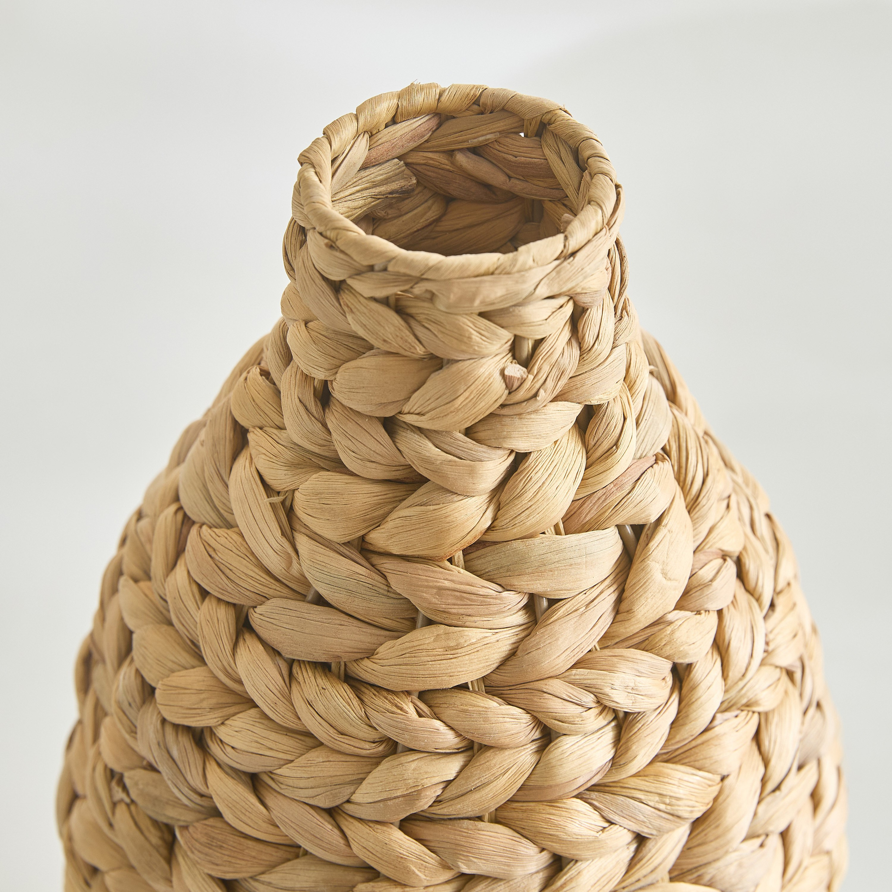 مزهرية من صفير الماء من ويلا - 21x21x42 سم-hbxbedroom-decorandaccessories-vases-image-3