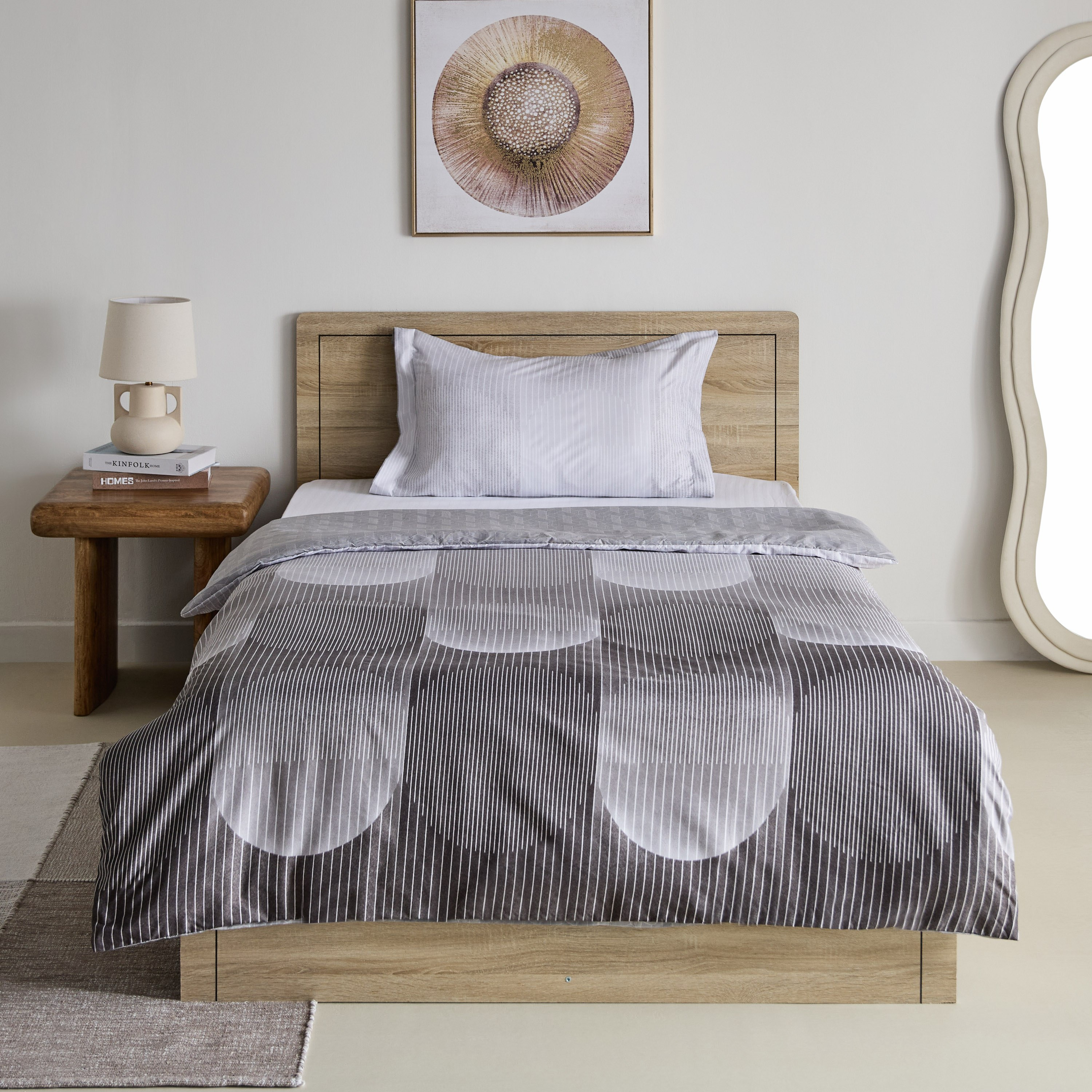 طقم غطاء لحاف فردي من الألياف الدقيقة قطعتين بطبعات آنيا من ميا- 135x200 سم-hbxhomeware-hbxbedroom-image-3