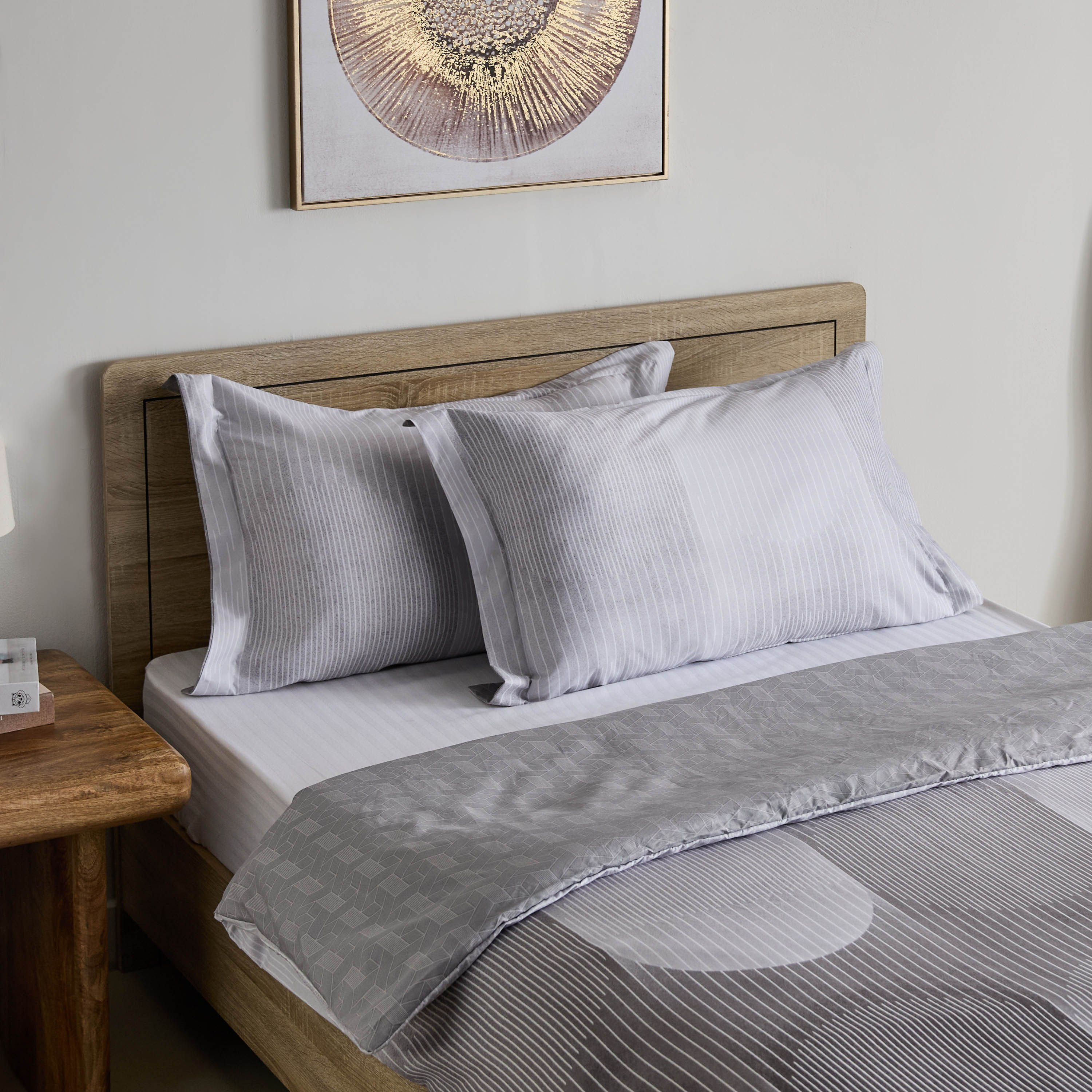طقم غطاء لحاف توين 3 قطع من الألياف الدقيقة بطبعات آنيا من ميا- 150 × 220 سم-hbxhomeware-hbxbedroom-image-1