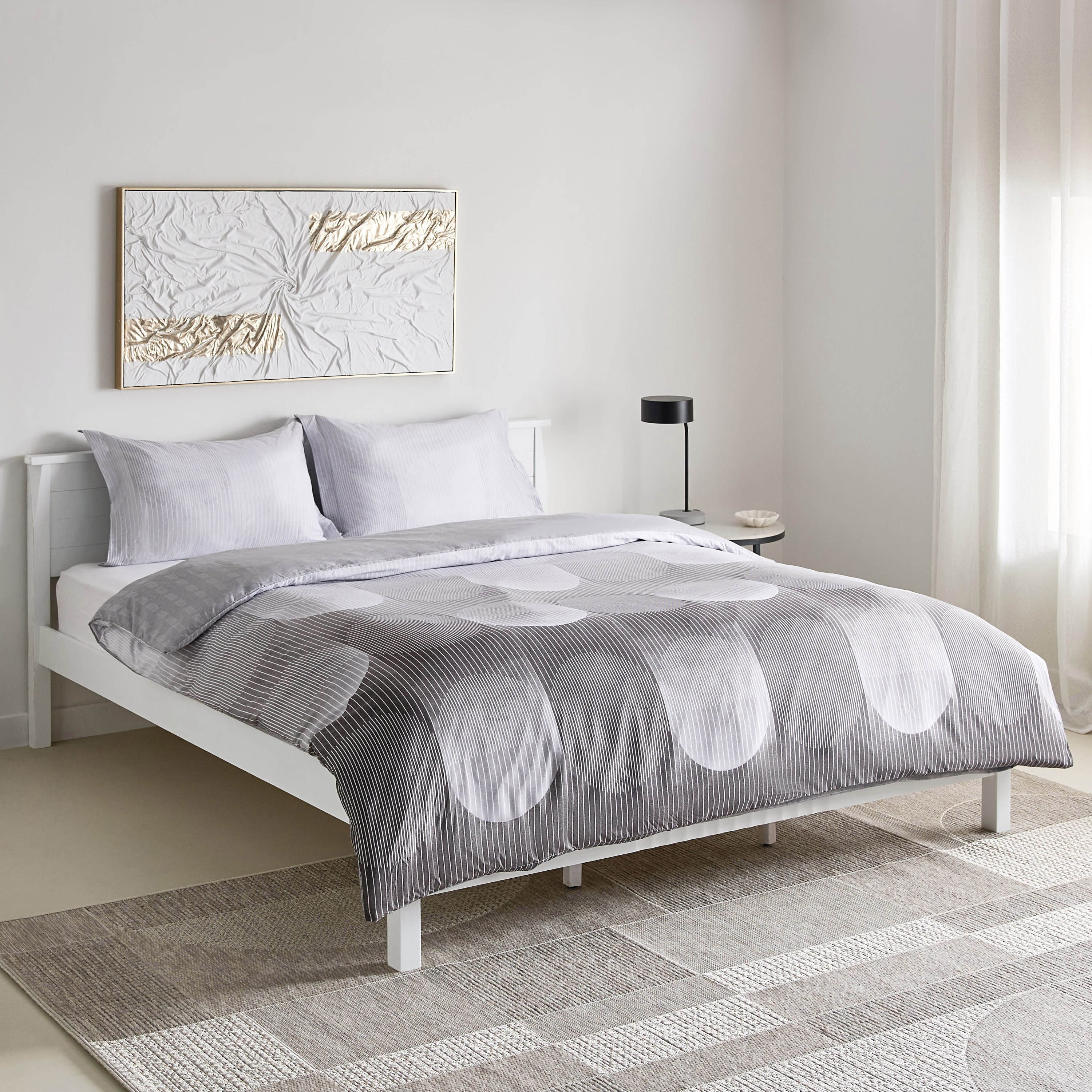 طقم غطاء لحاف كوين كينج 3 قطع من الألياف الدقيقة بطبعات أنيا من ميا - 220x220 سم-hbxhomeware-hbxbedroom-image-1