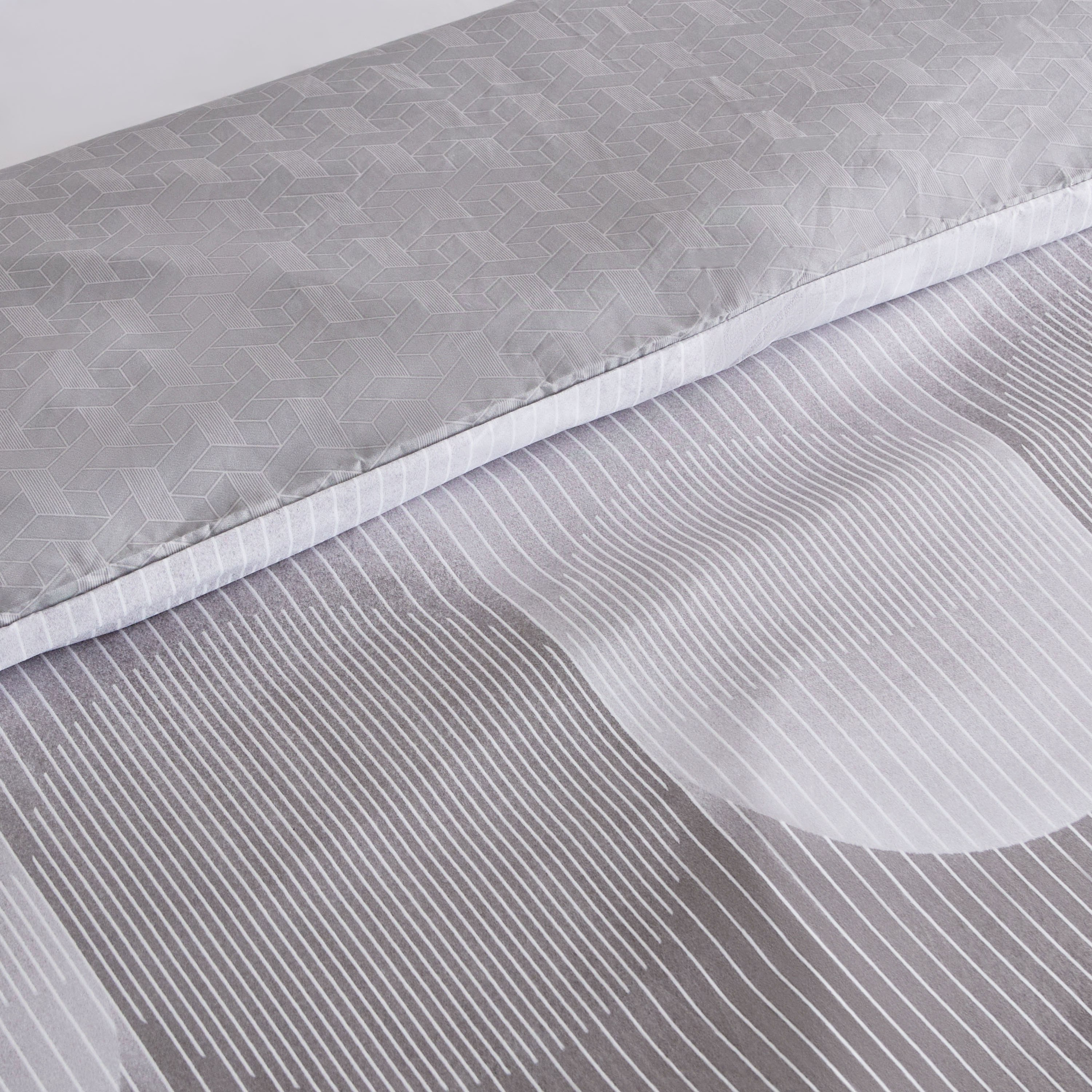 طقم غطاء لحاف كوين كينج 3 قطع من الألياف الدقيقة بطبعات أنيا من ميا - 220x220 سم-hbxhomeware-hbxbedroom-image-5