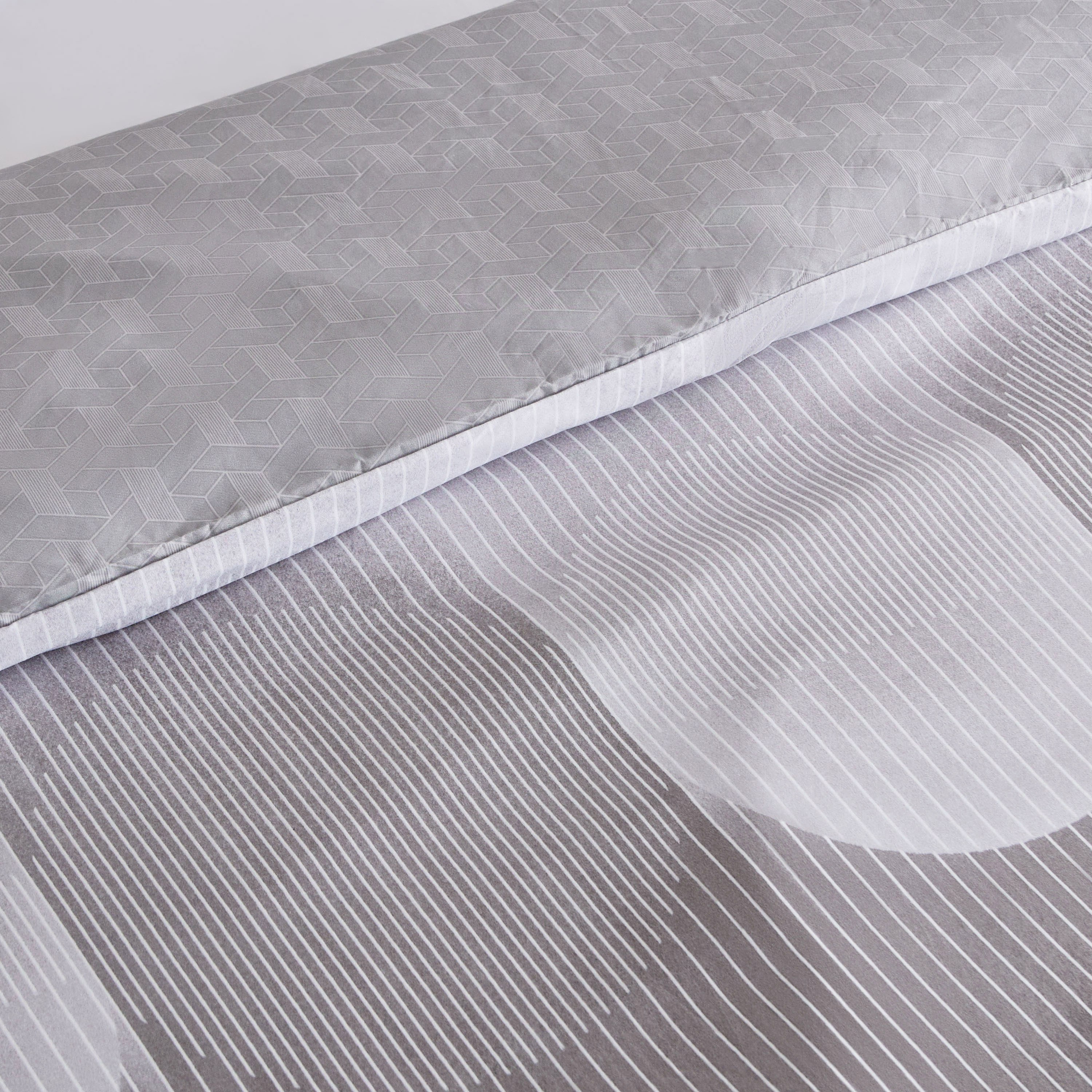 طقم غطاء لحاف كوين كينج 3 قطع من الألياف الدقيقة بطبعات أنيا من ميا - 220x240 سم-hbxhomeware-hbxbedroom-image-5
