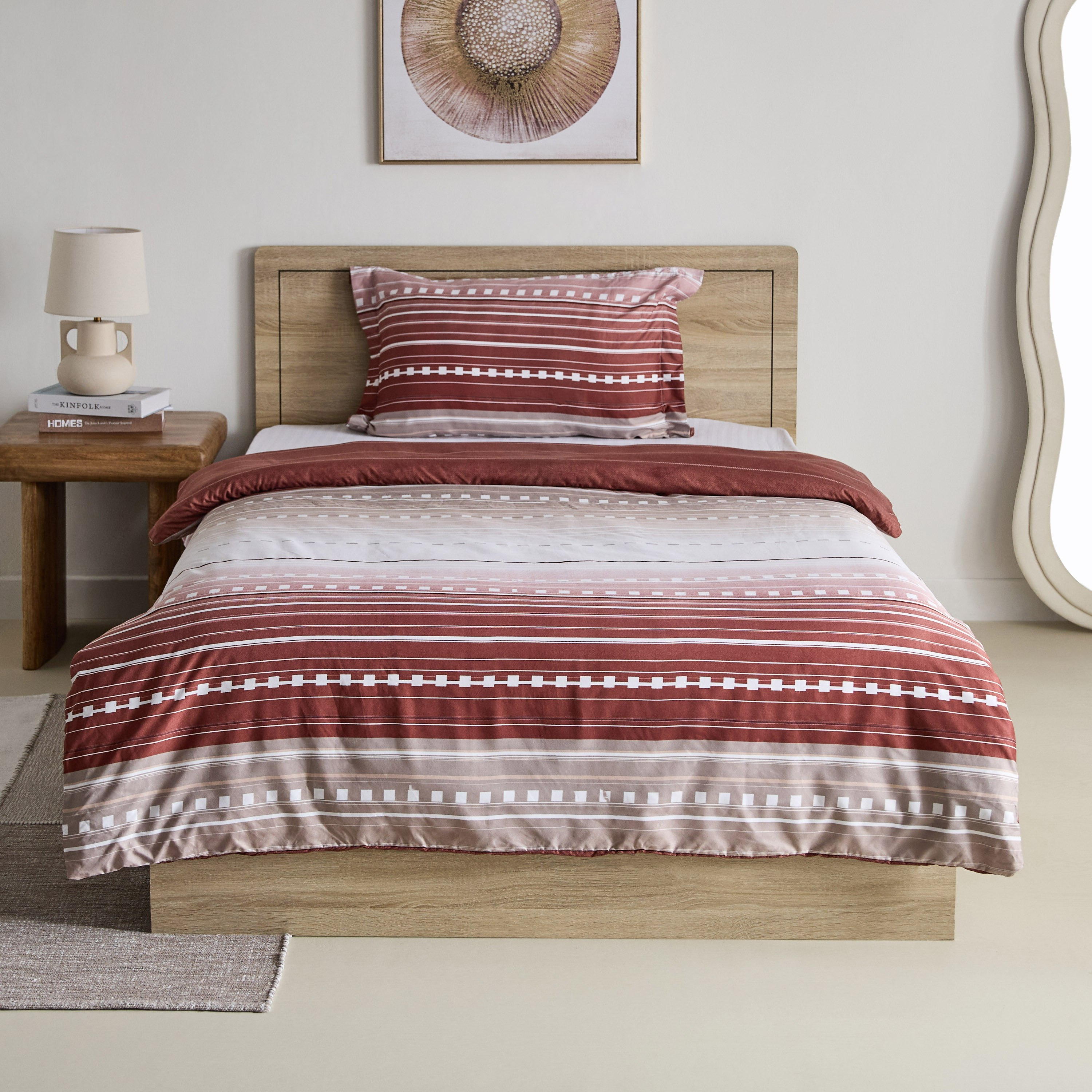 طقم غطاء لحاف فردي من الألياف الدقيقة قطعتين صوفيا من ميا - 135x200 سم-hbxhomeware-hbxbedroom-image-3