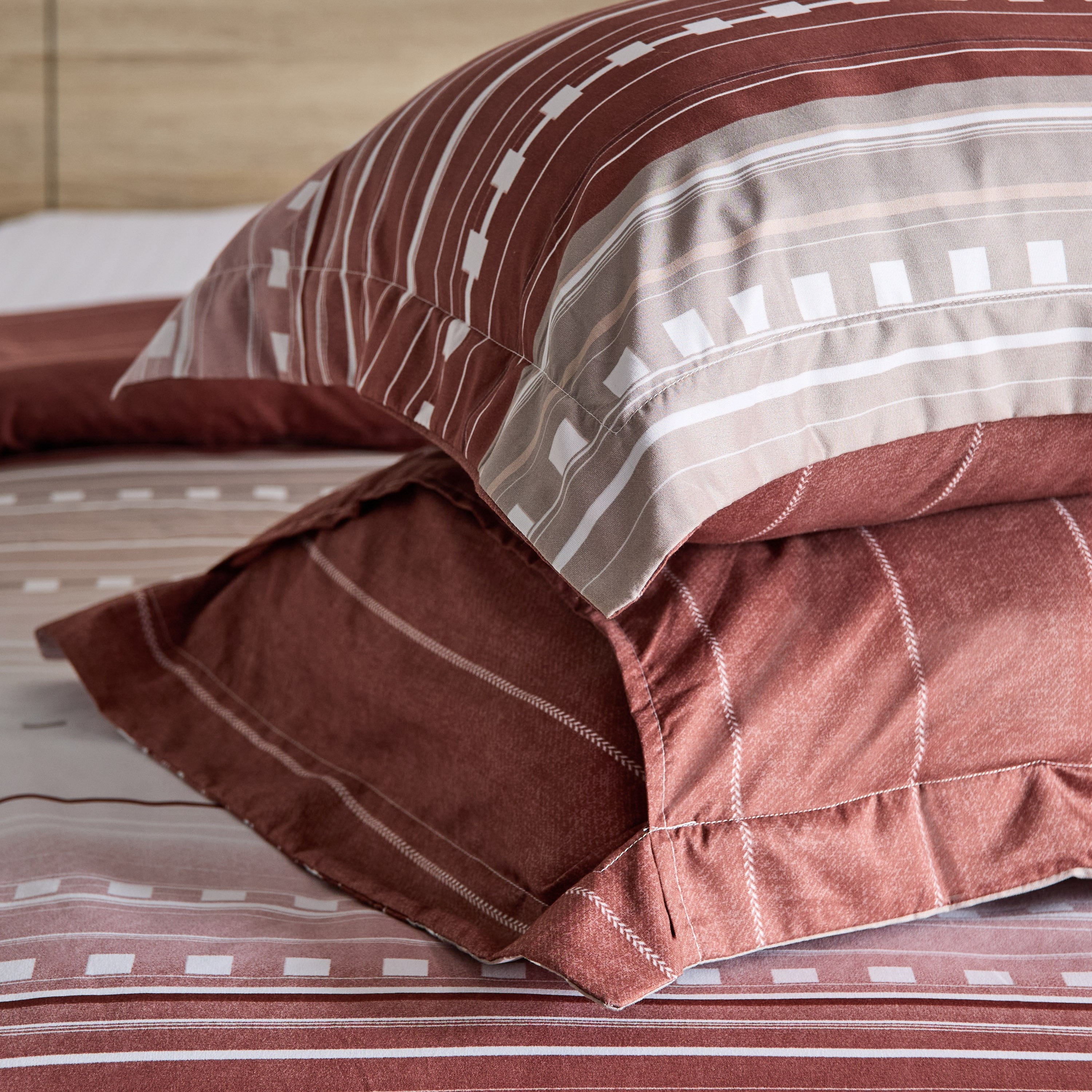 Mia Sofia 3-Piece Printed Microfibre Twin Duvet Cover Set - 150x220 cm-hbxhomeware-hbxbedroom-image-7