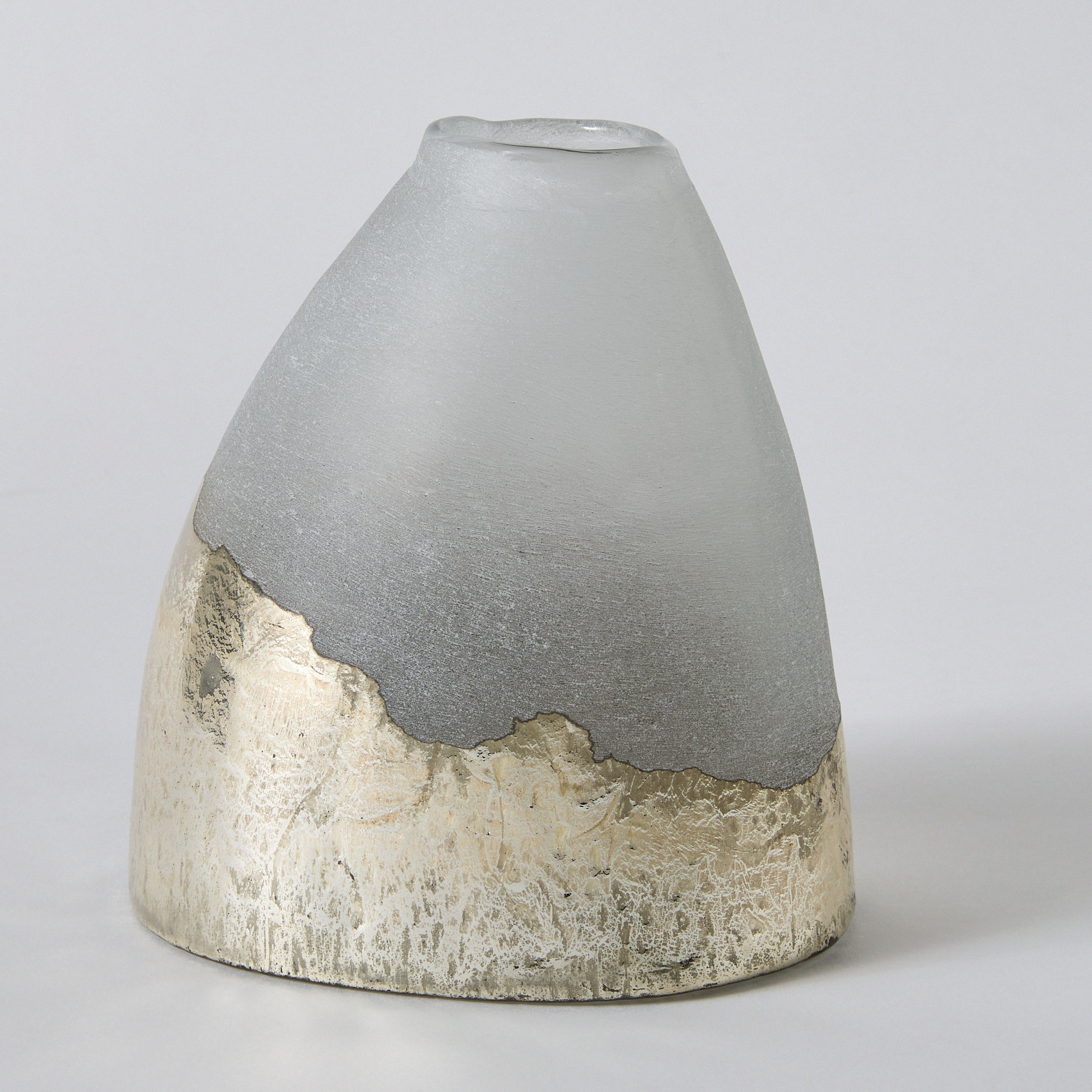 مزهرية زجاج برقائق معدنية من إيرتون - 12x10x13 سم-hbxbedroom-decorandaccessories-vases-image-5