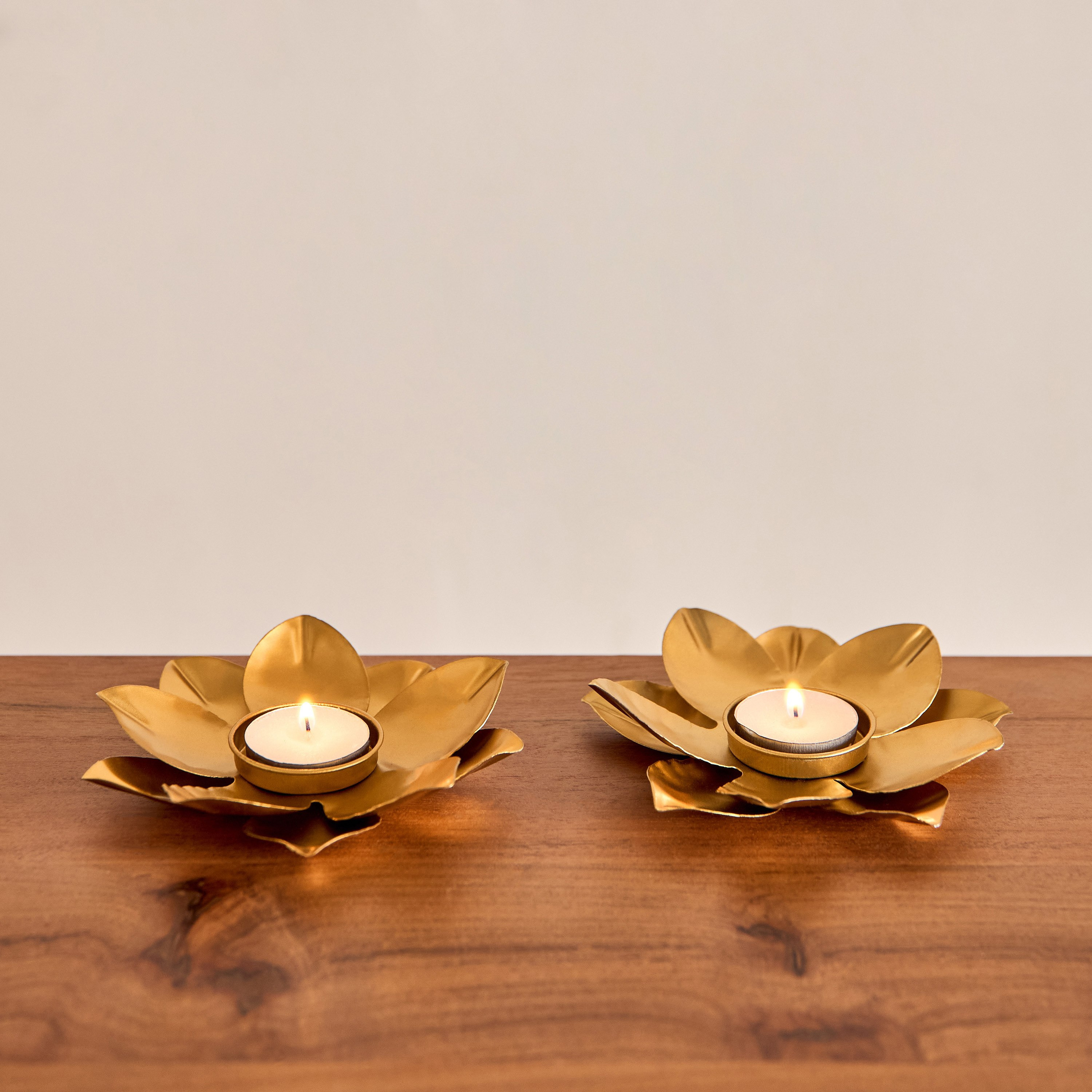طقم حاملات شموع فوتيف قطعتين لوتس من بيما - 13×13×3 سم-hbxlivingroom-decorandaccessories-candleholders-image-1