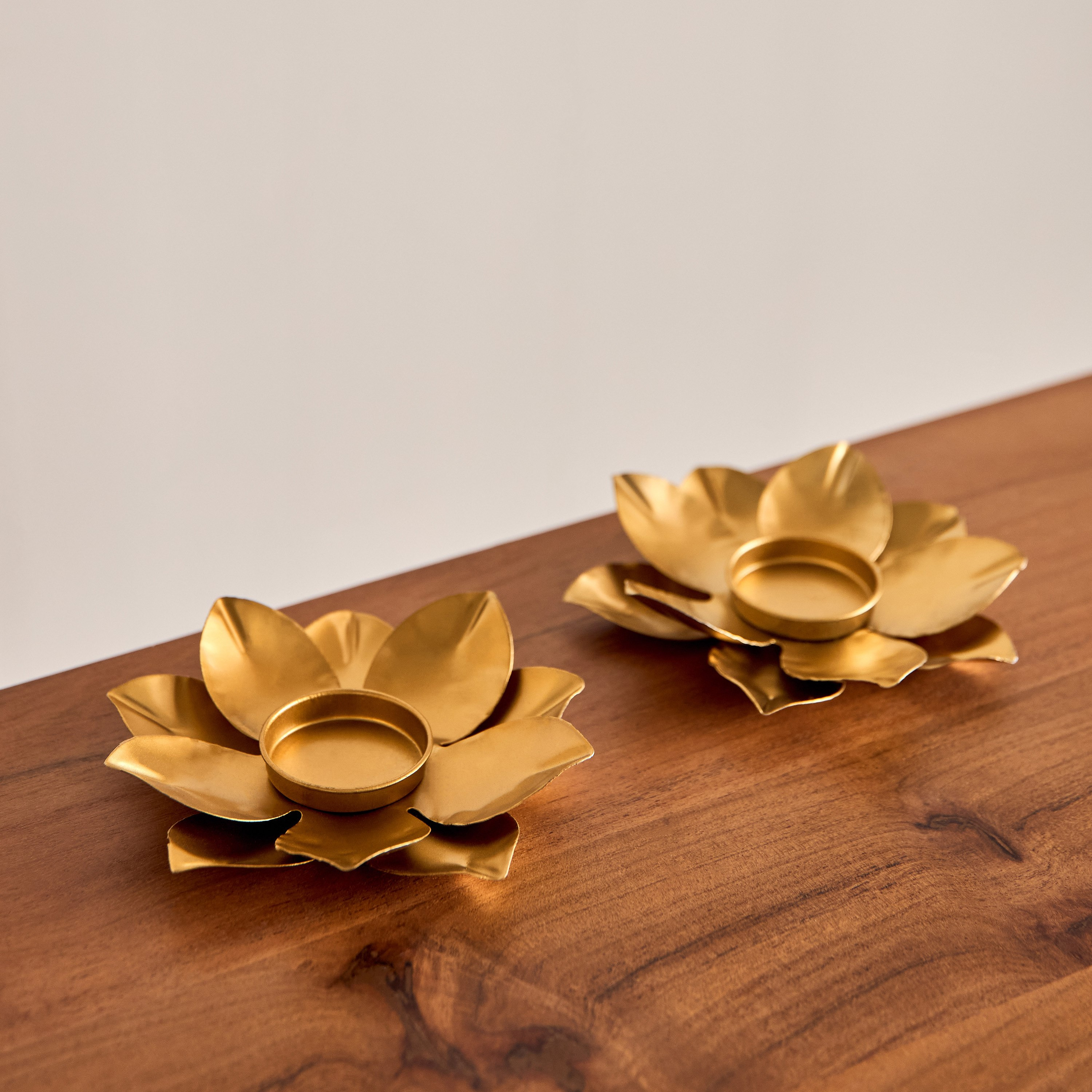طقم حاملات شموع فوتيف قطعتين لوتس من بيما - 13×13×3 سم-hbxlivingroom-decorandaccessories-candleholders-image-2