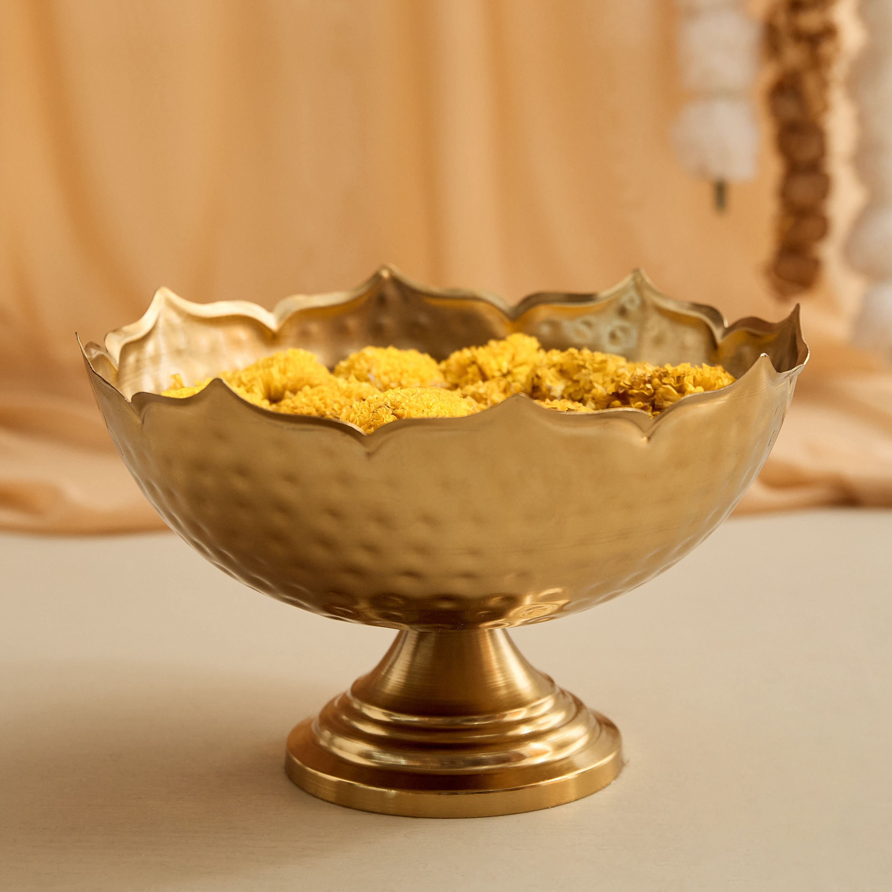 وعاء ديكور مطروق من بيما - 27.4×27×17 سم-hbxdecorandfurnishings-homeaccessories-bowls-image-1