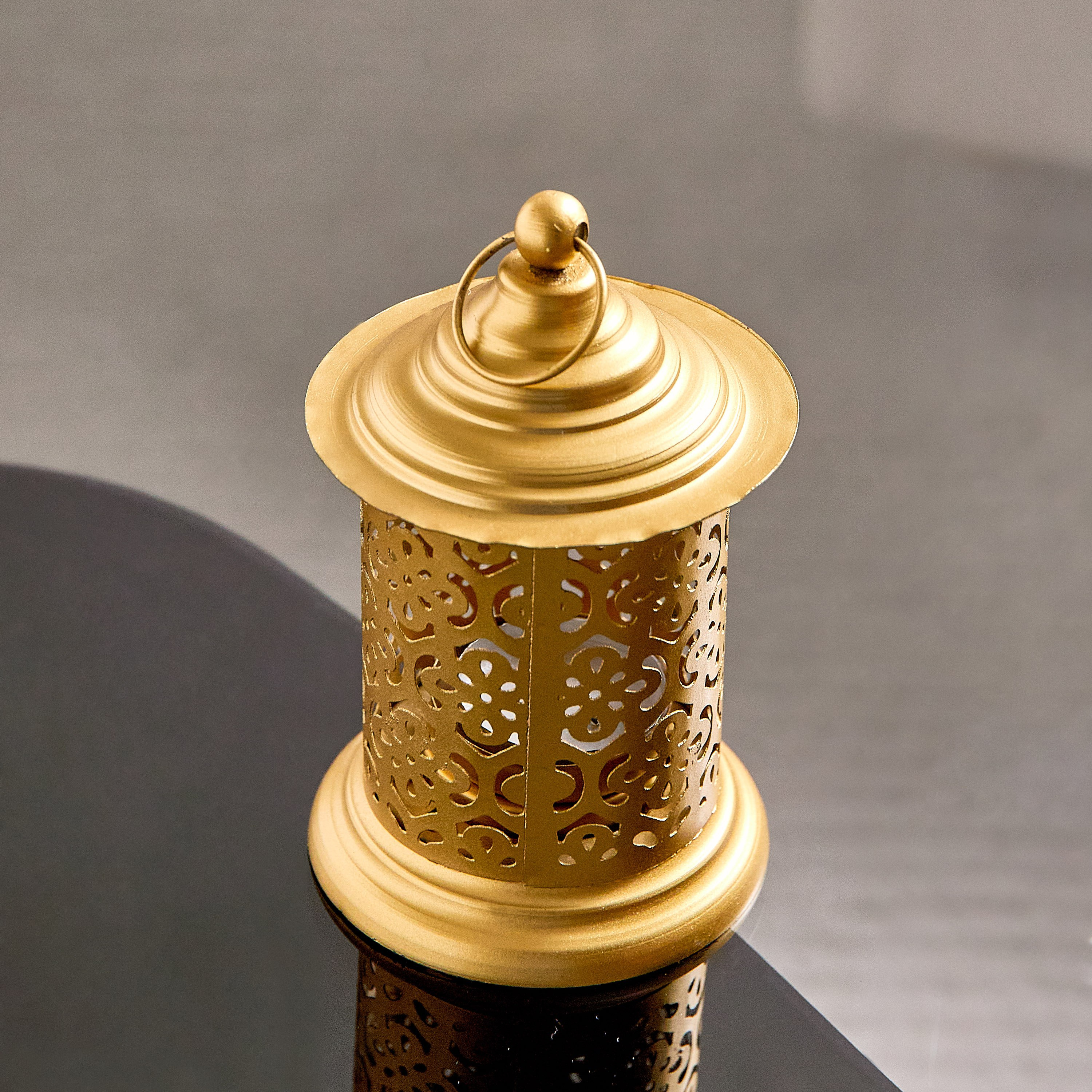 فانوس بتصميم زهور مفرّغ من بيما - 8x8x12 سم-PROMO_HB_AE_B1G1_250925-image-2