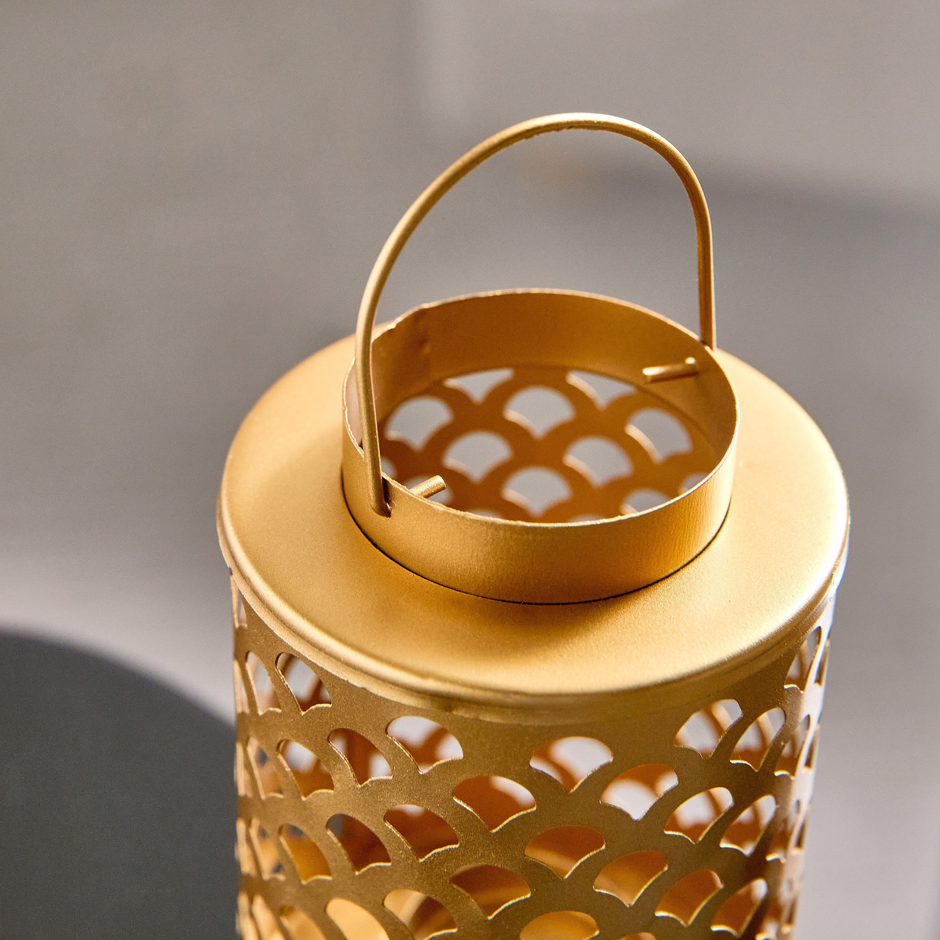 فانوس حديث بتصميم مفرّغ من بيما - 8x8x12 سم-PROMO_HB_AE_B1G1_250925-image-3