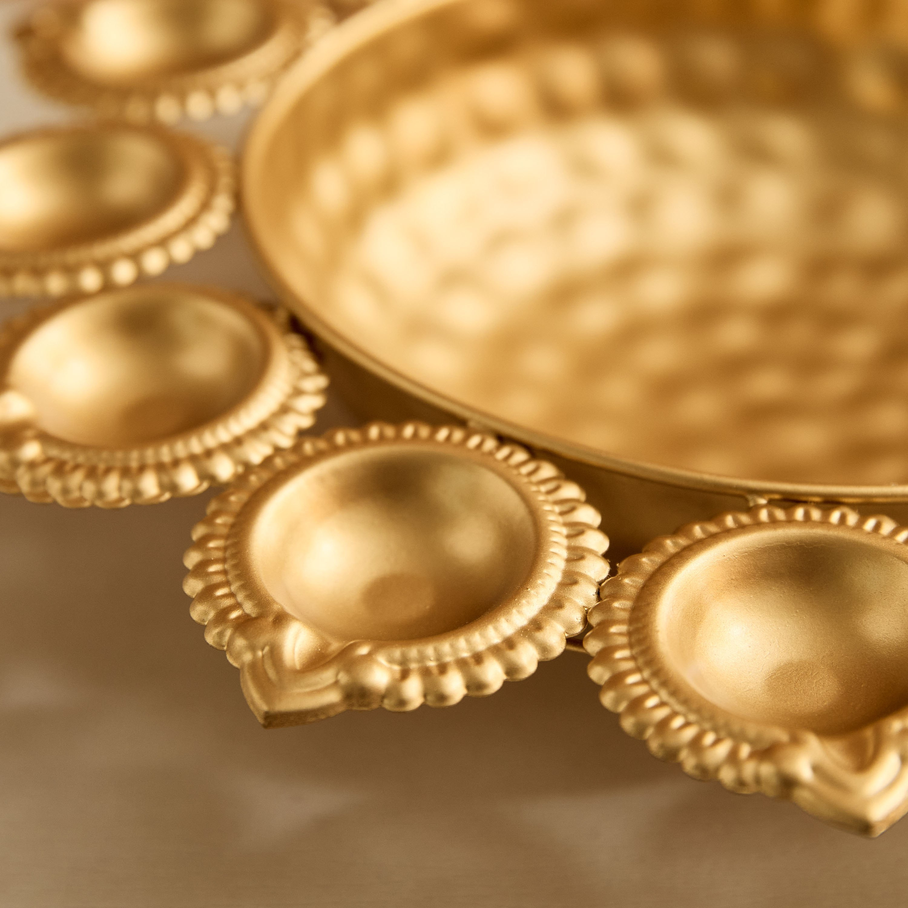 Pema Metal Urli with Diyas - 30x30x5 cm-PROMO_HB_AE_B1G1_250925-image-4