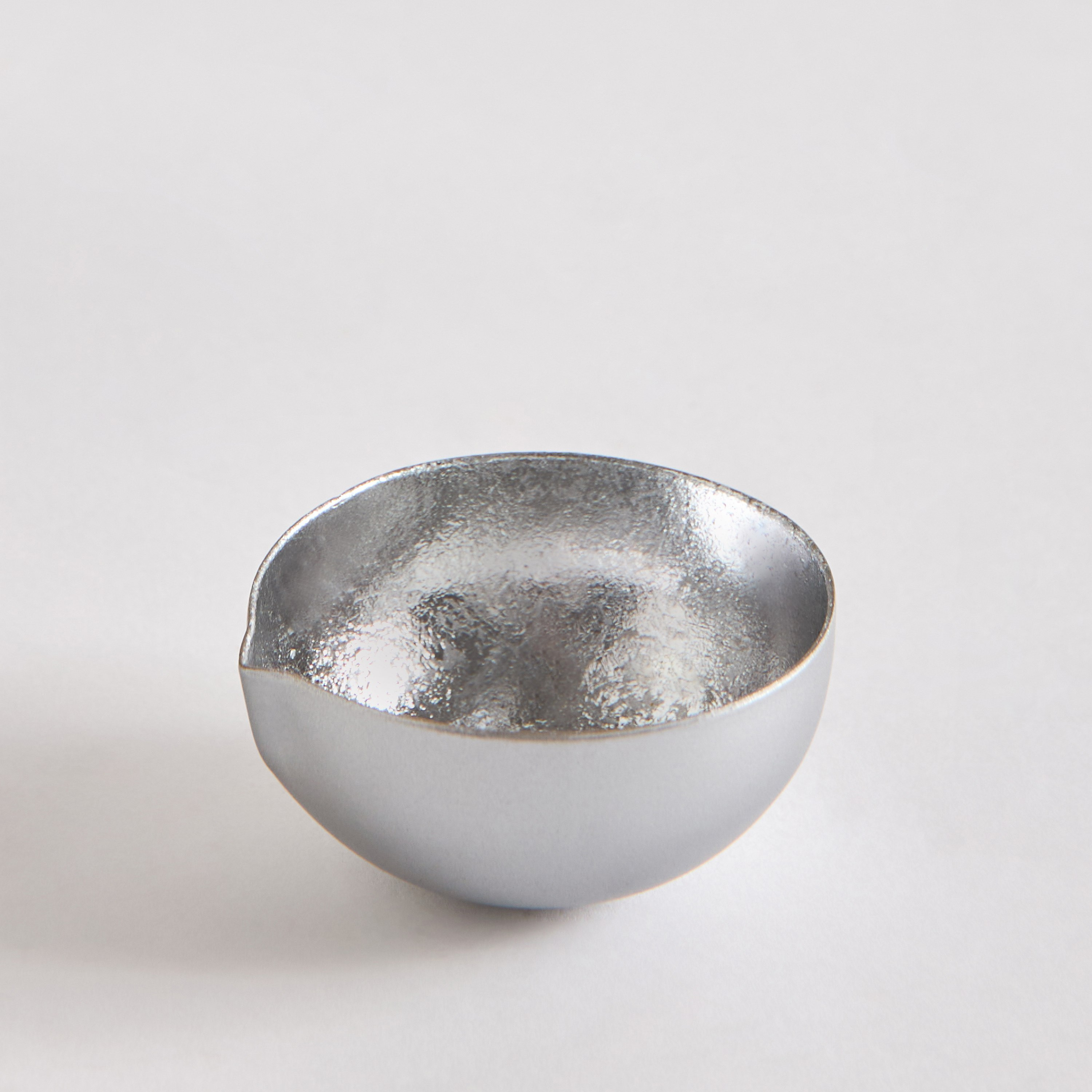 Neom 1-Tip Foiled Metal Diya - 5.5x5.5x3 cm-hbxlivingroom-decorandaccessories-candleholders-image-6