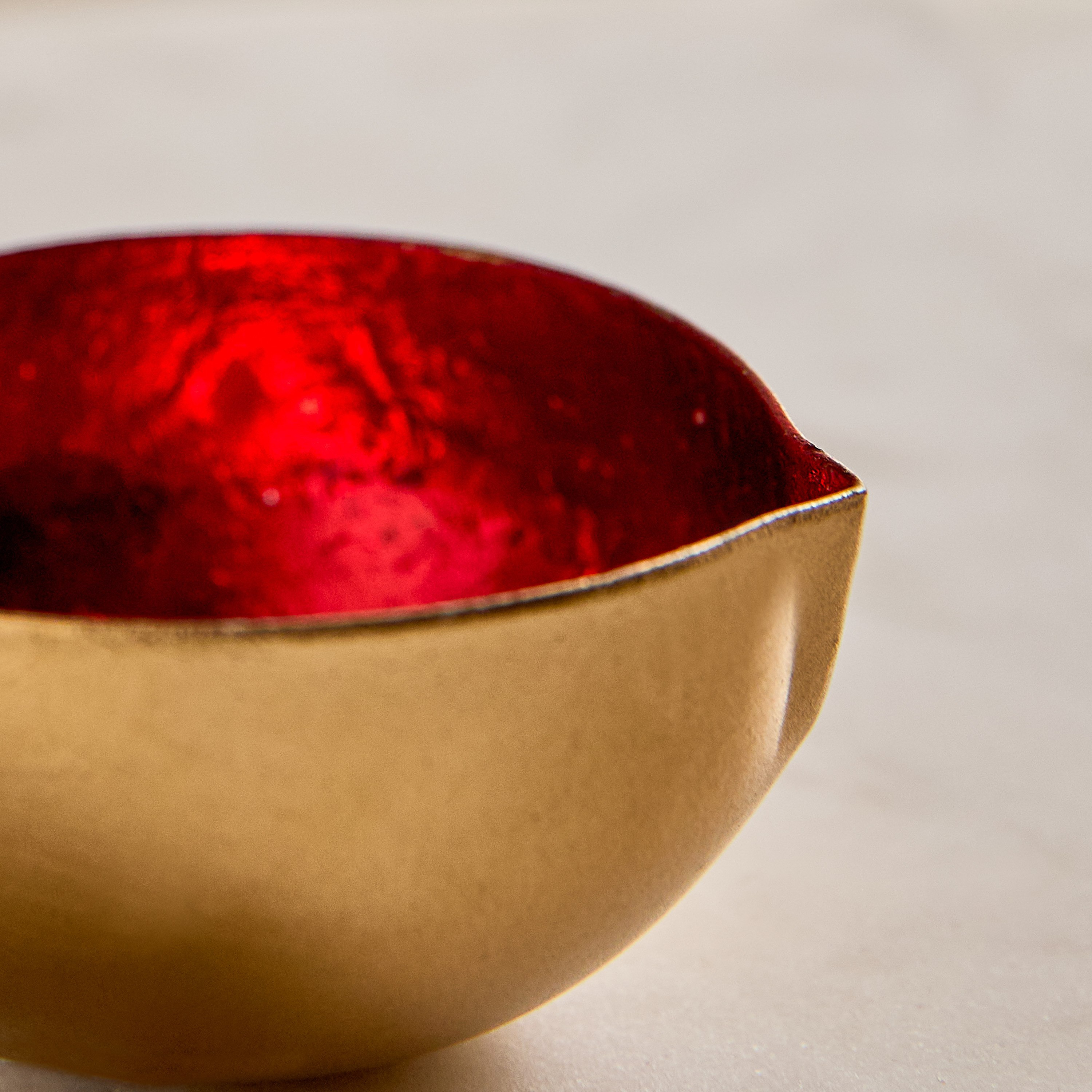 Neom 1-Tip Foiled Metal Diya - 5.5x5.5x3 cm-hbxlivingroom-decorandaccessories-candleholders-image-3
