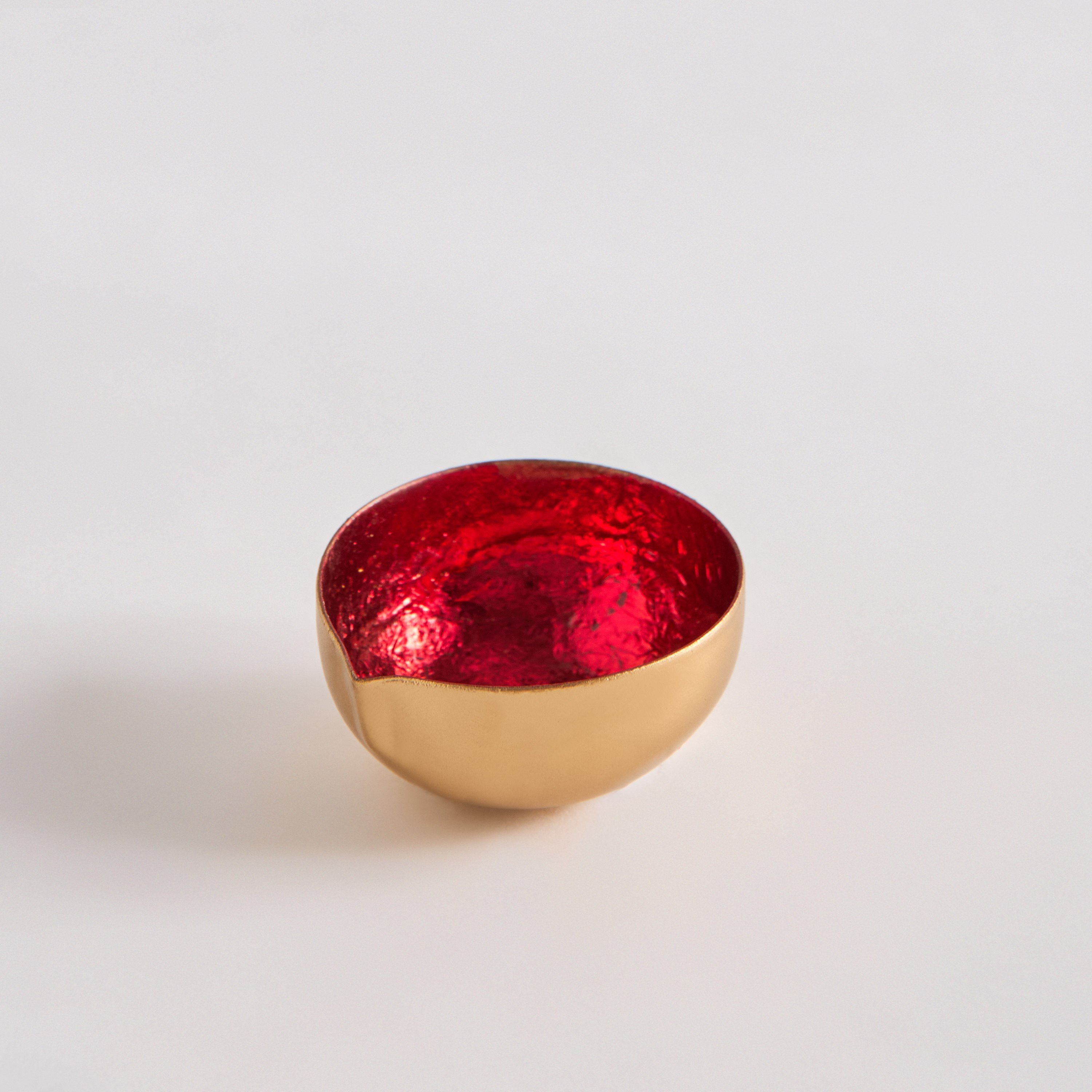 Neom 1-Tip Foiled Metal Diya - 5.5x5.5x3 cm-hbxlivingroom-decorandaccessories-candleholders-image-5