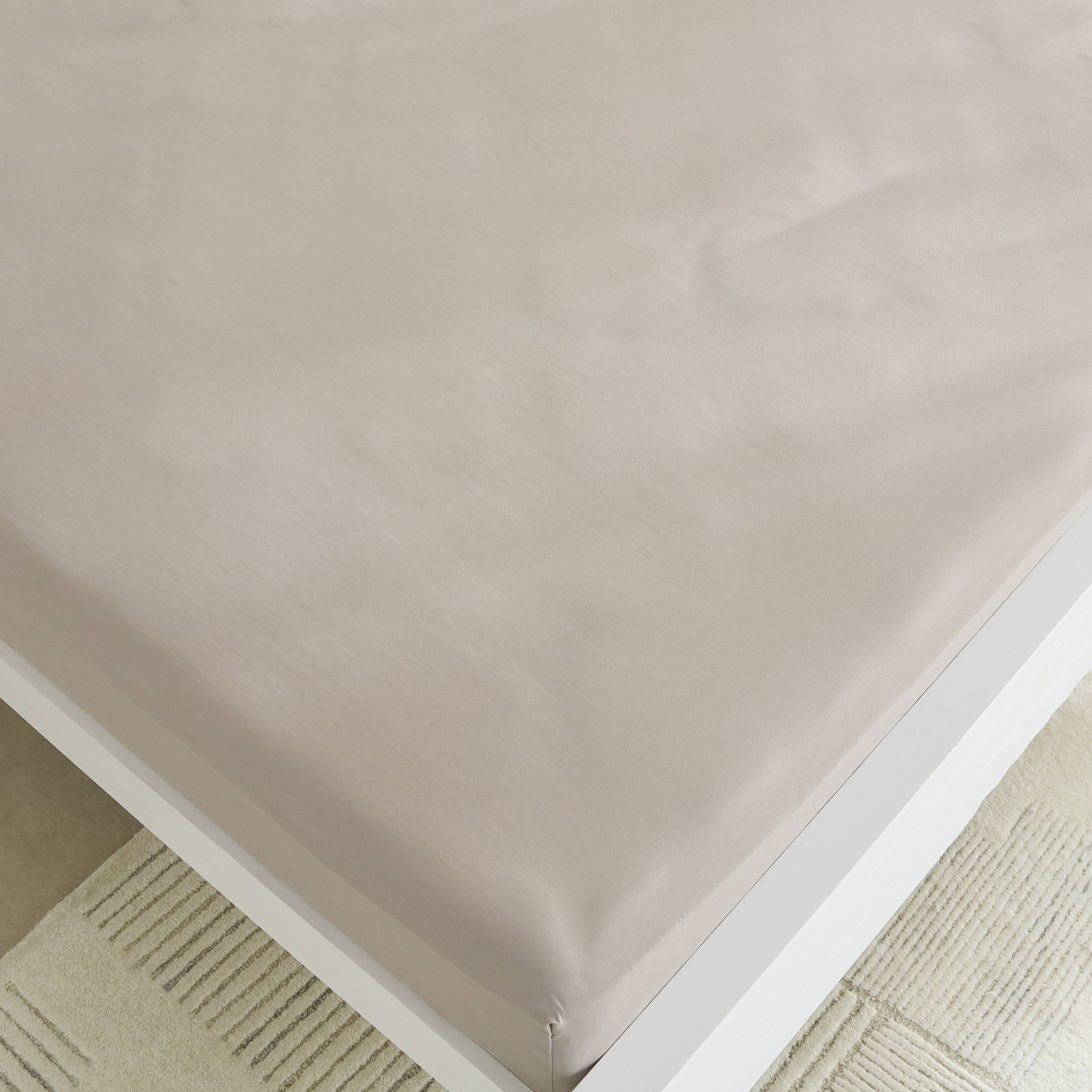 Derby Solid Microfiber Queen Fitted Sheet - 150x200+25 cm-hbxhomeware-hbxbedroom-image-4