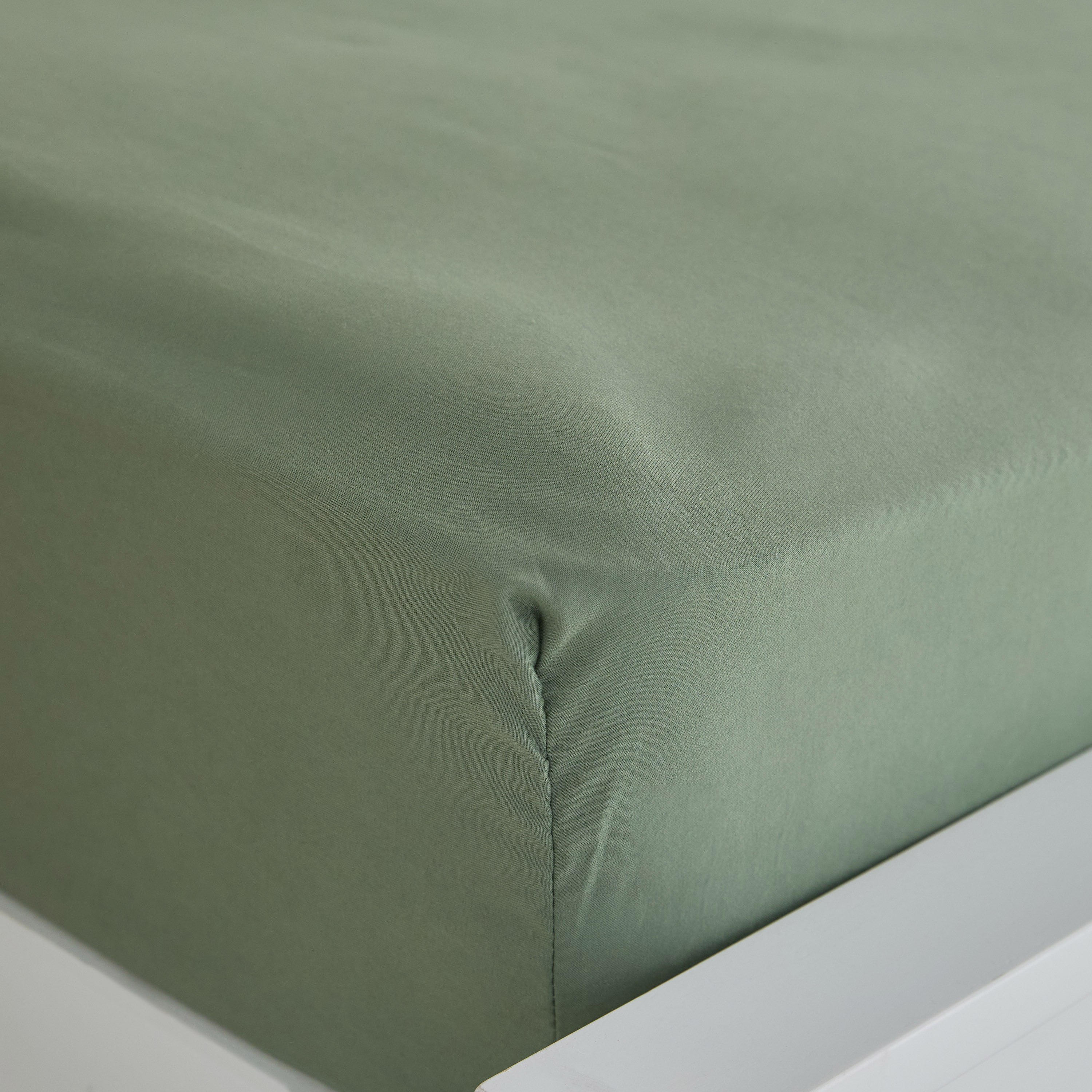 Derby Solid Microfiber Queen Fitted Sheet - 150x200+25 cm-hbxhomeware-hbxbedroom-image-6