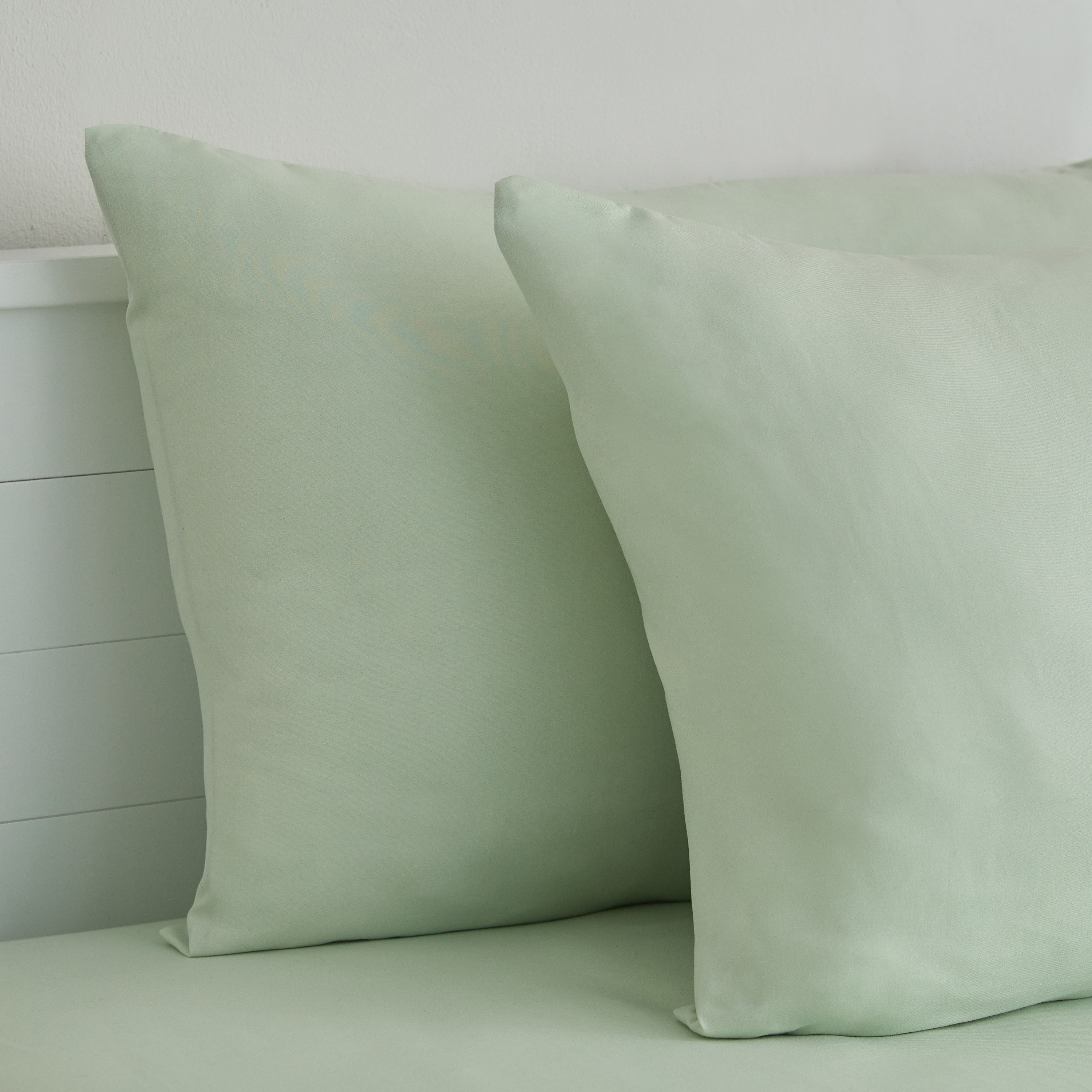 طقم غطاء وسادة من الألياف الدقيقة قطعتين سادة من ديربي - 45x70 سم-hbxhomeware-hbxbedroom-image-3