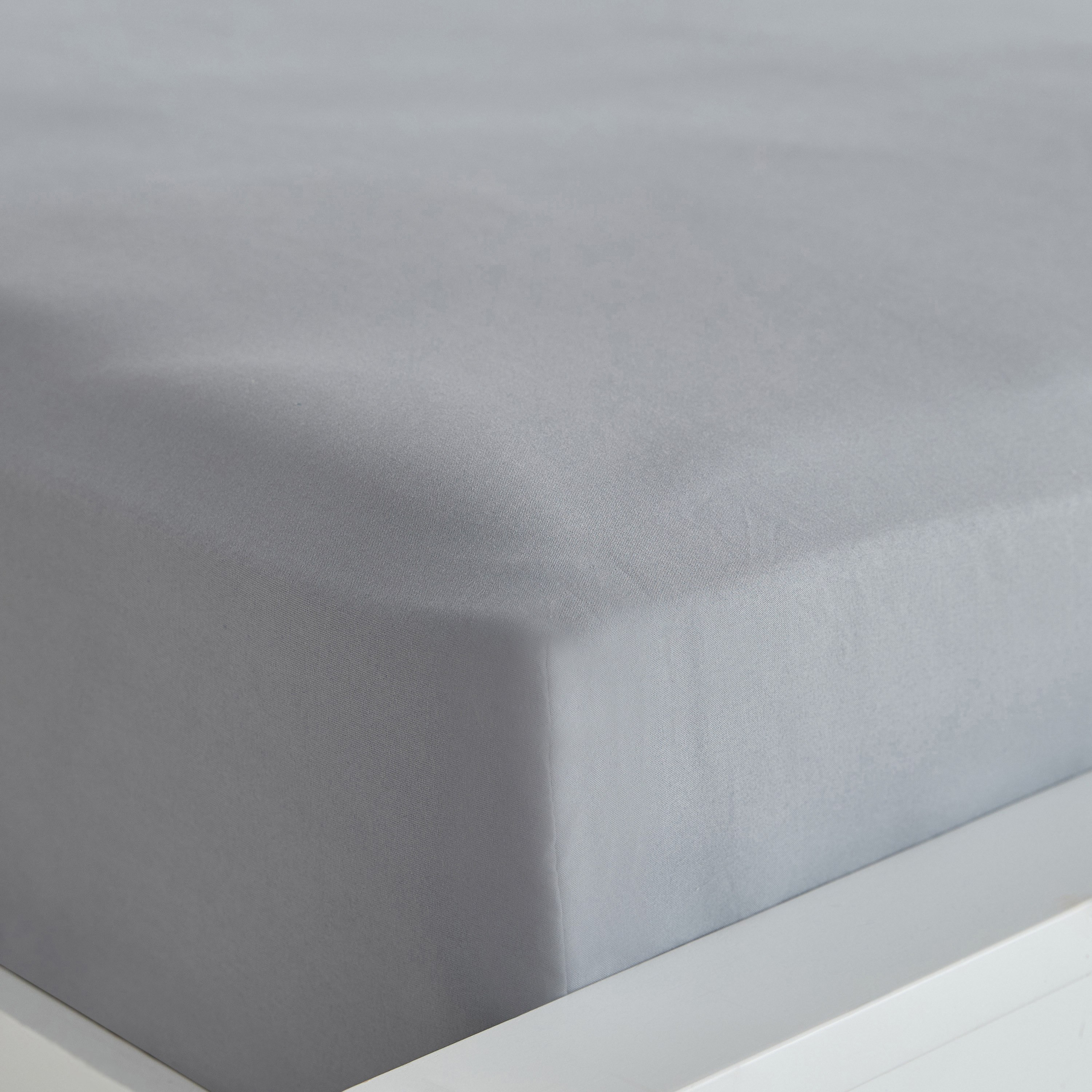 شرشف مطاطي كينج سادة من الألياف الدقيقة من ديربي - 180x200+25 سم-hbxhomeware-hbxbedroom-image-6