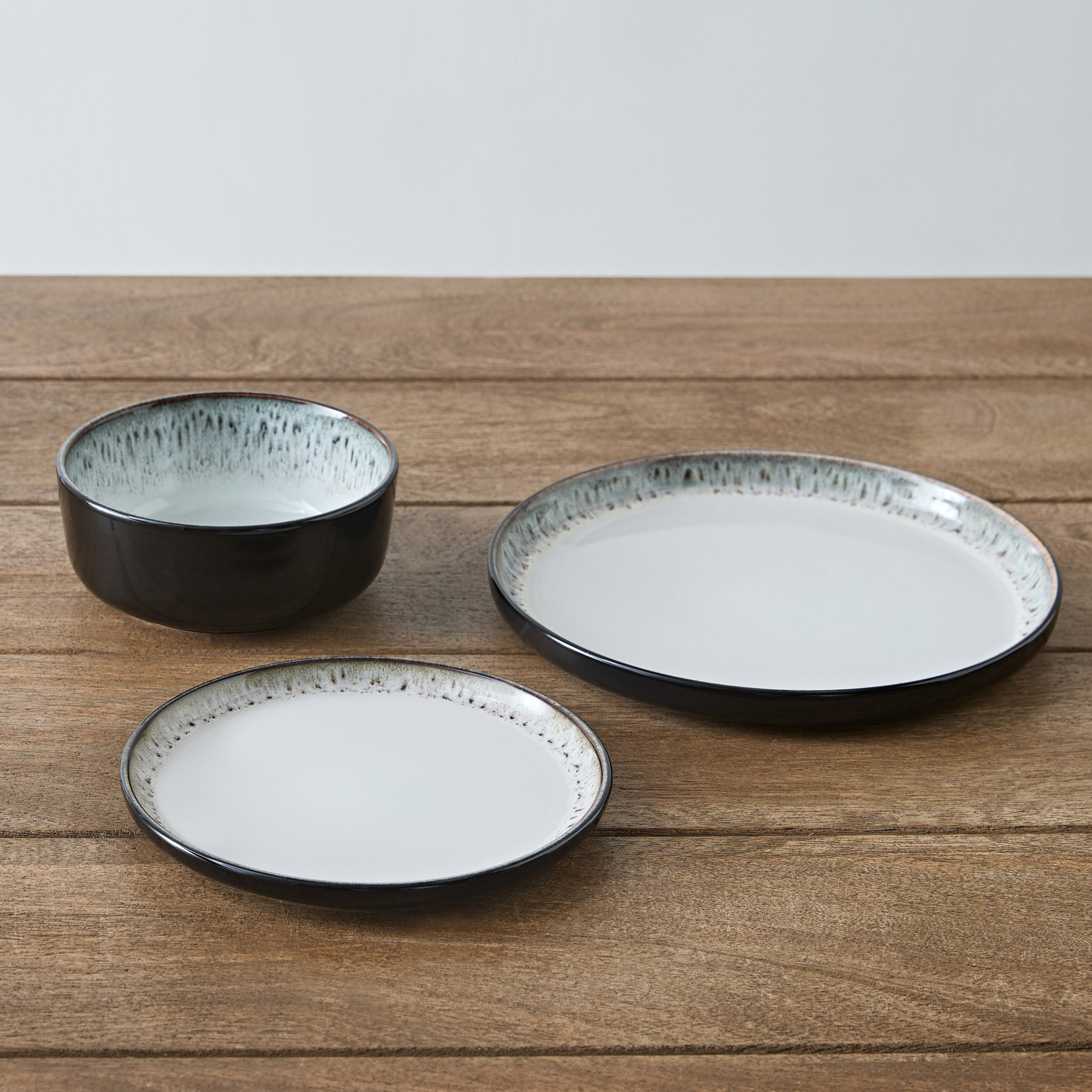 طقم عشاء 12 قطعة ري أكتيف من إليجنزا - 4 أشخاص-hbxdiningroom-tabletop-dinnersets-image-3