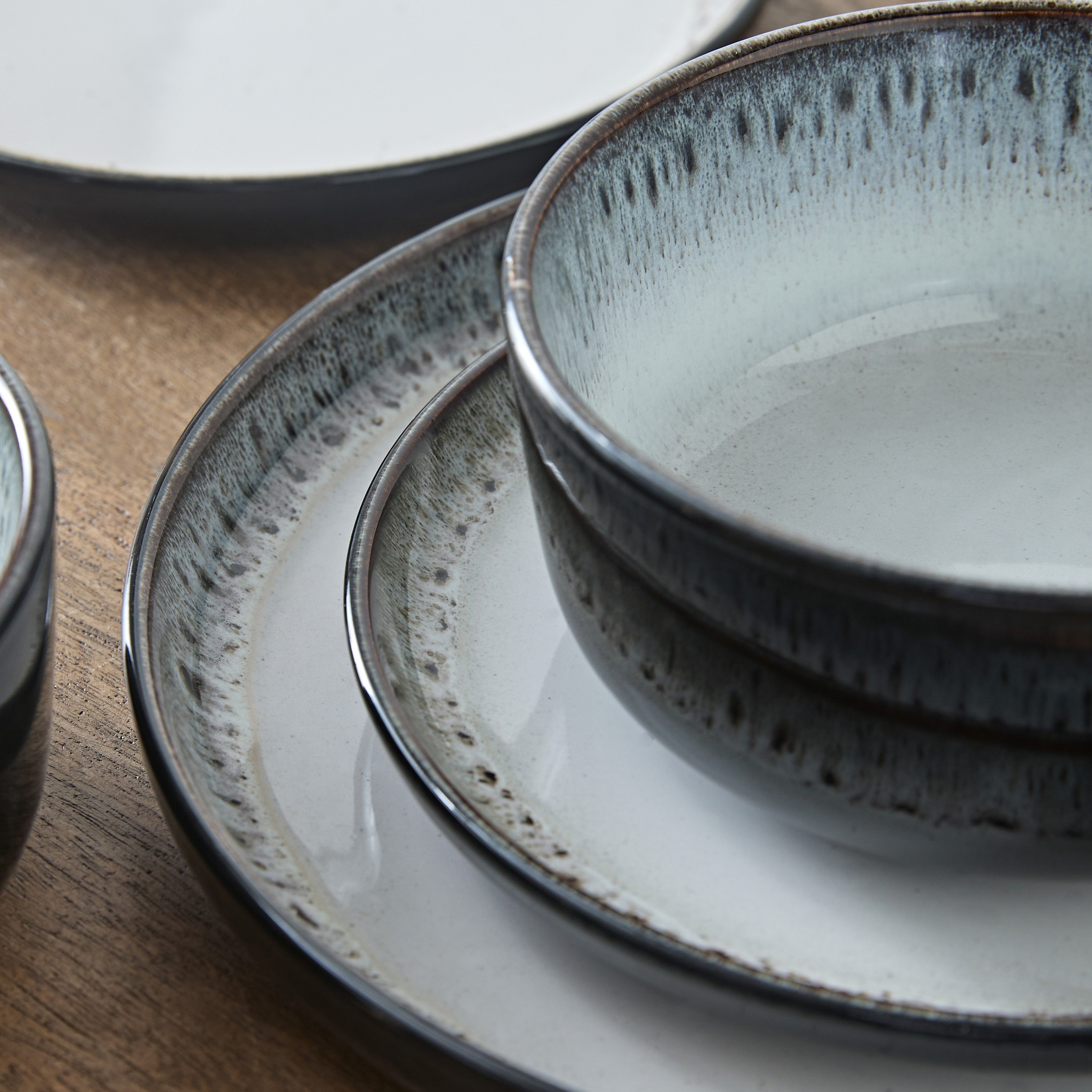 طقم عشاء 12 قطعة ري أكتيف من إليجنزا - 4 أشخاص-hbxdiningroom-tabletop-dinnersets-image-4